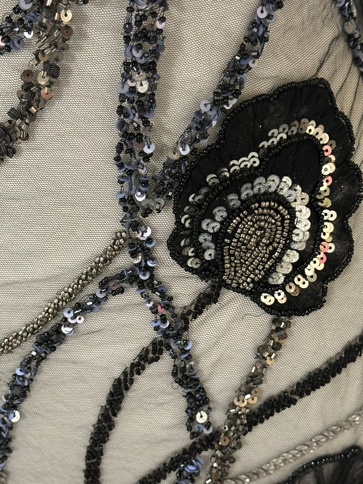 Dentelle perlée noire - Betty