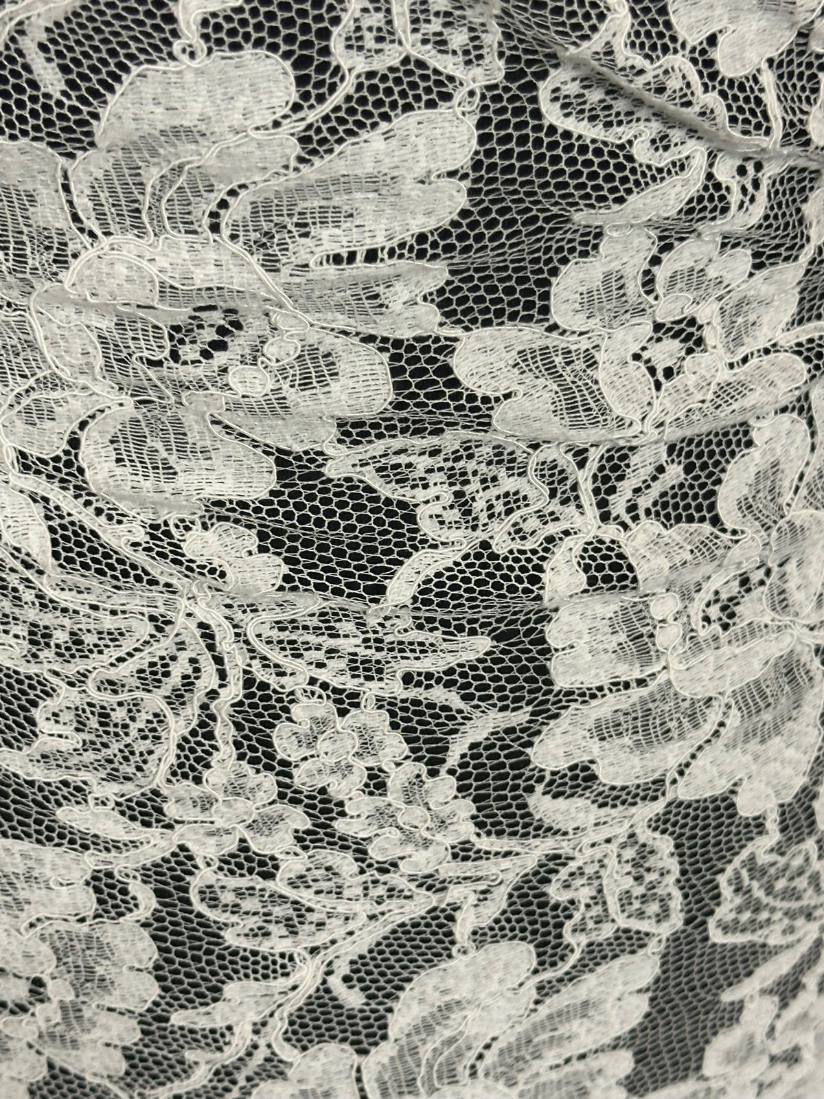 Bordure en dentelle Chantilly ivoire à cordon - Grusso