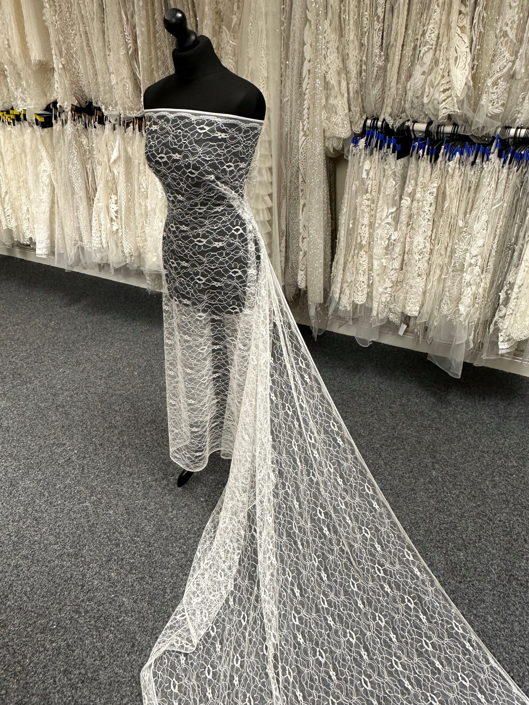 Dentelle ivoire à cordon - Leanne