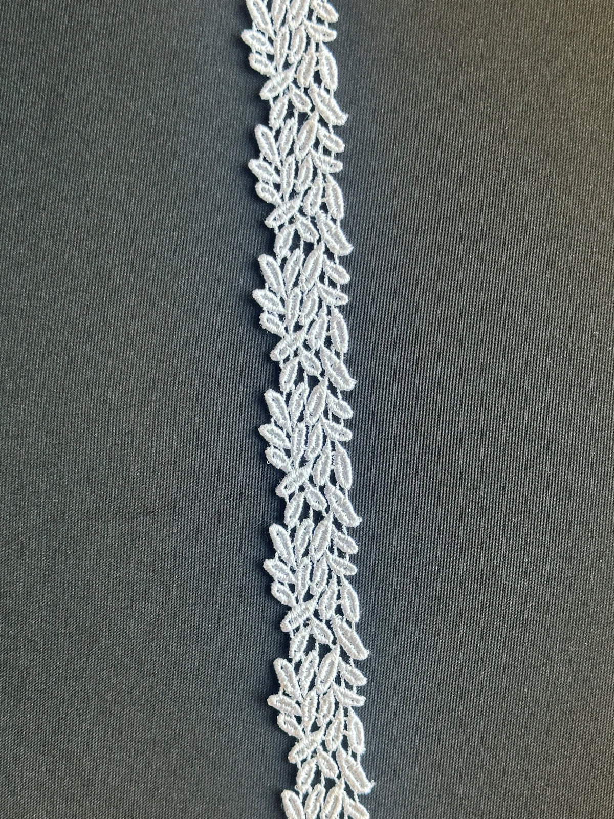 Bordure en dentelle guipure blanche - Claudia