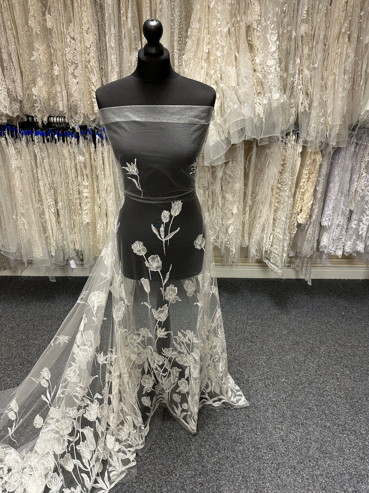 Dentelle brodée italienne ivoire - Sammie