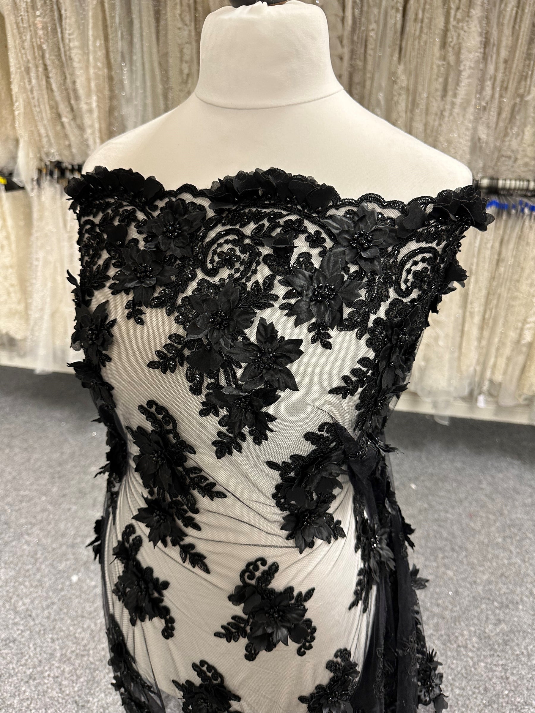 Dentelle perlée noire - Buffy