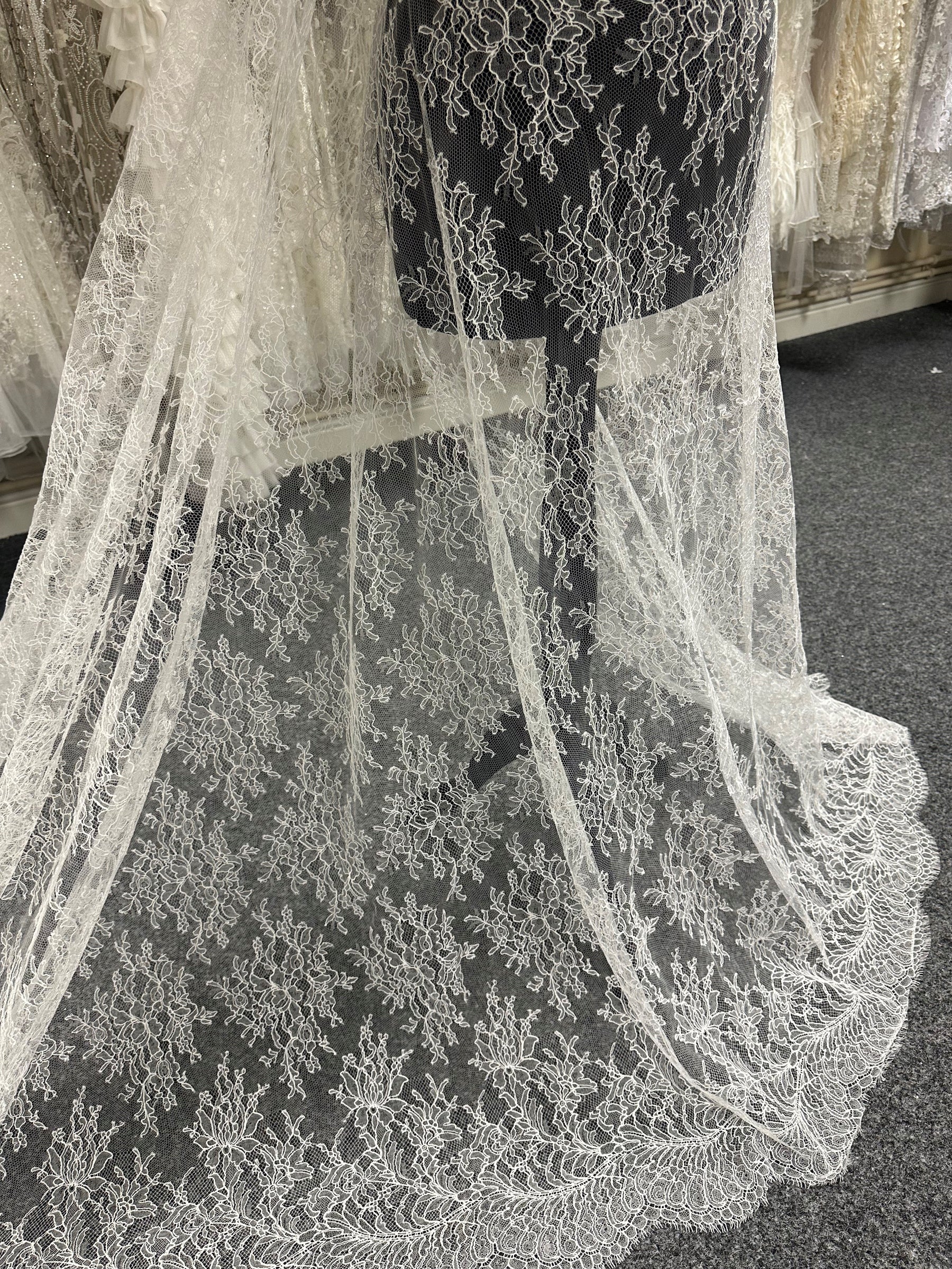 Dentelle Chantilly Ivoire - Nelly