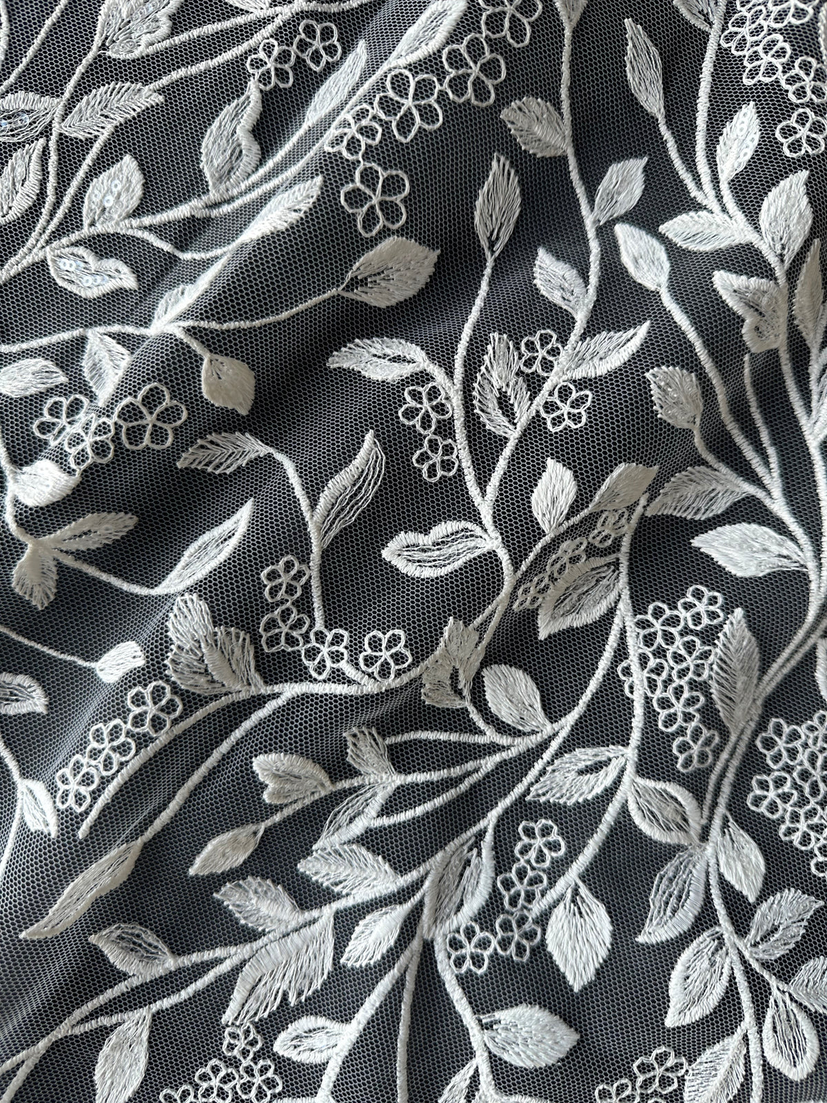 Dentelle à sequins brodée ivoire – EB3060