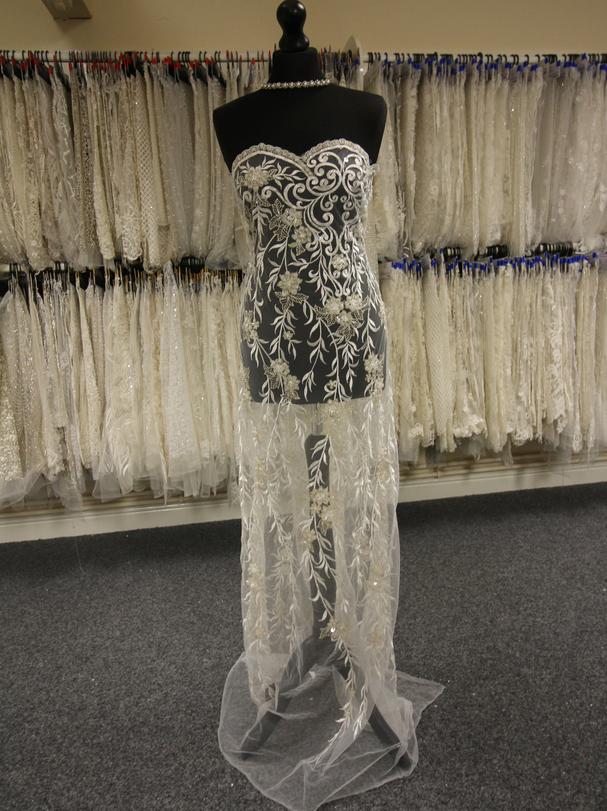 Dentelle Brodée Ivoire - Coeur