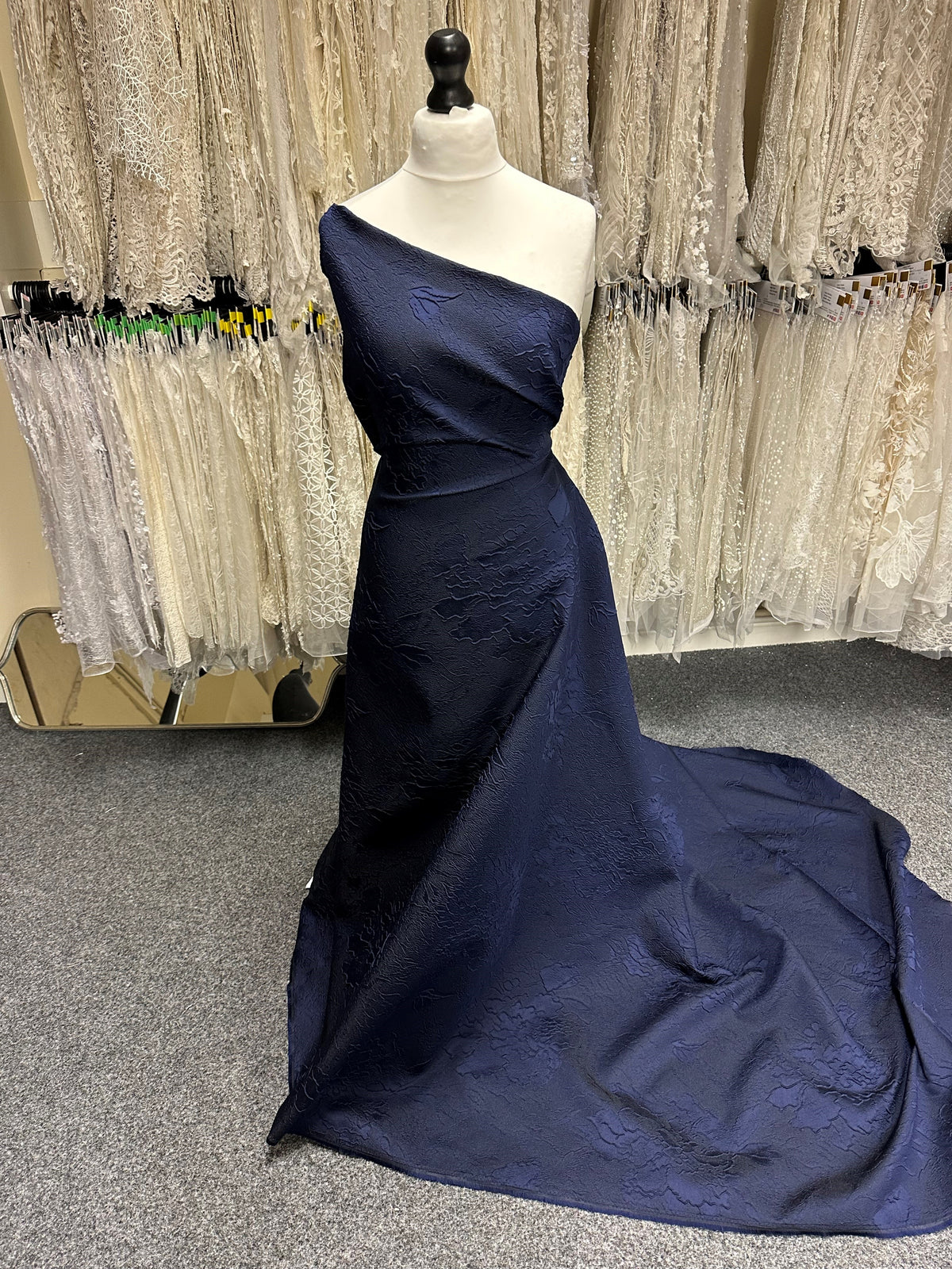 Jacquard cloqué marine - Résultat