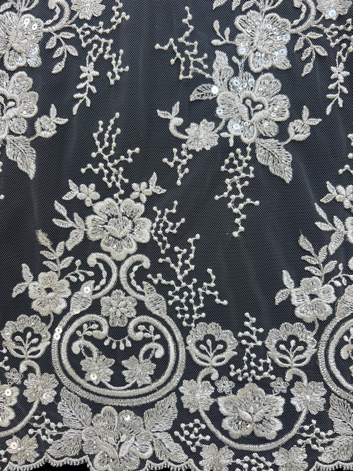 Dentelle ivoire pailletée et brodée - Shelley