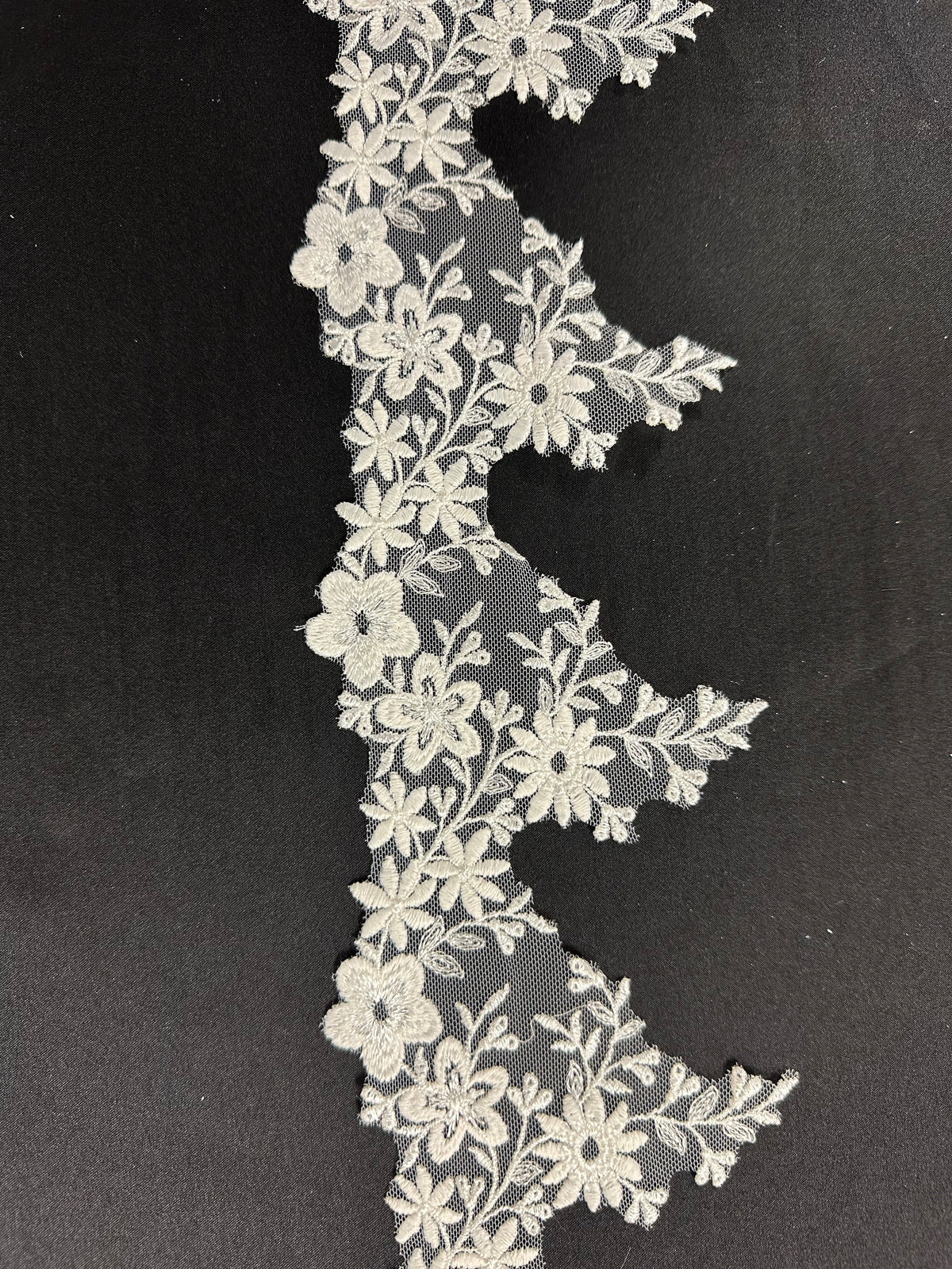 Bordure florale ivoire - Chatouiller