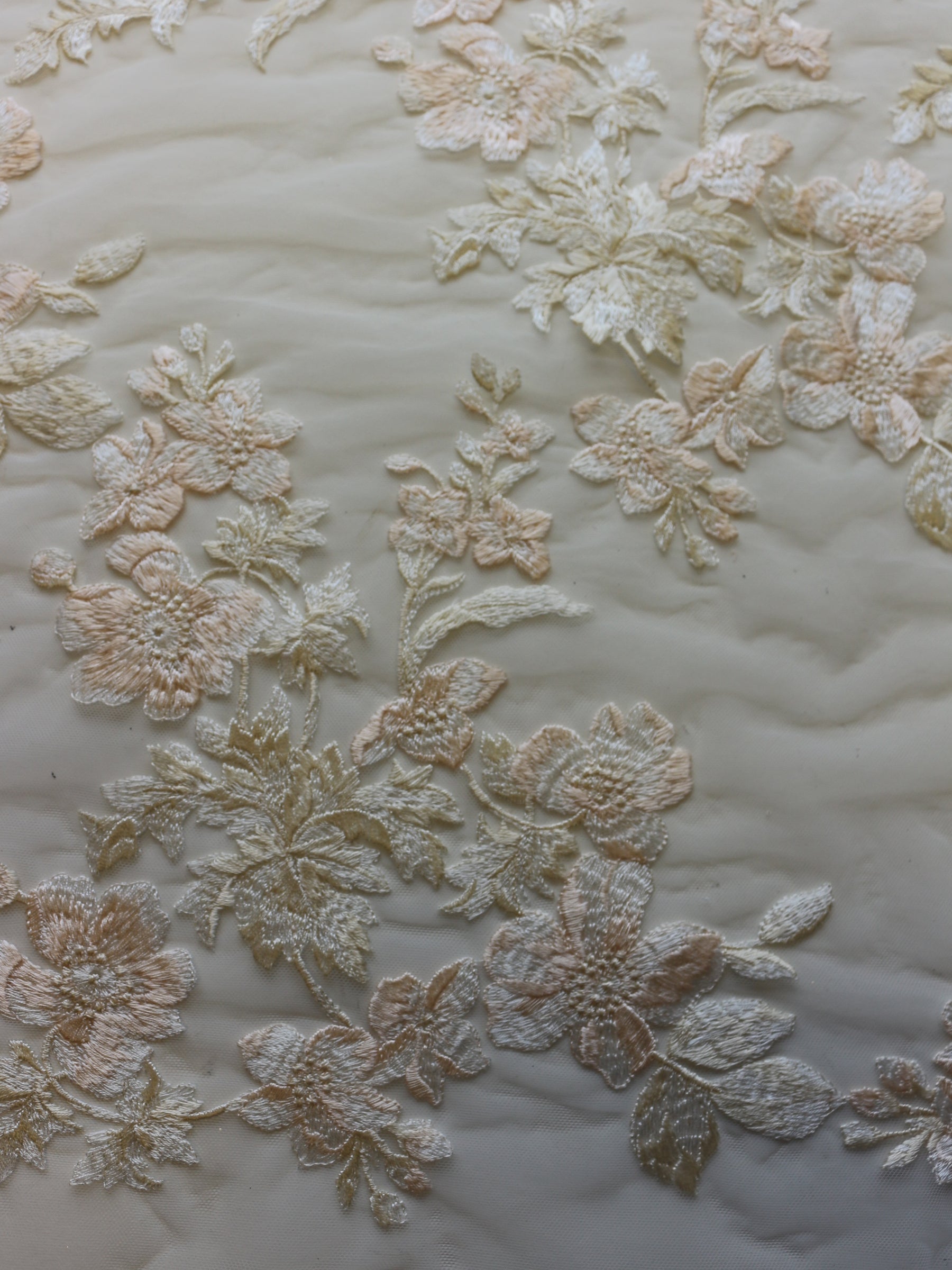 Dentelle Fleur Brodée Champagne - Aldira