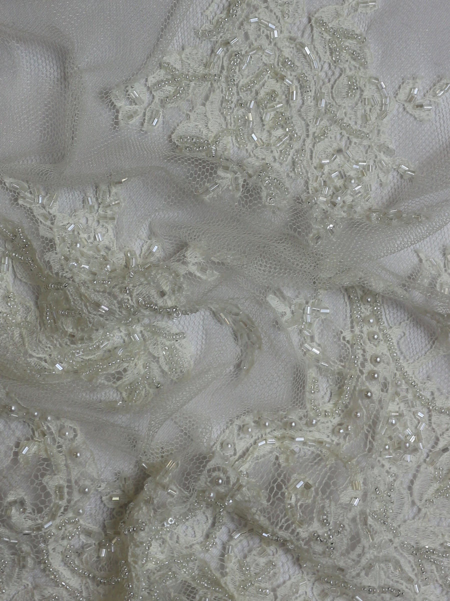 Dentelle Chantilly Perlée Ivoire - Callandra
