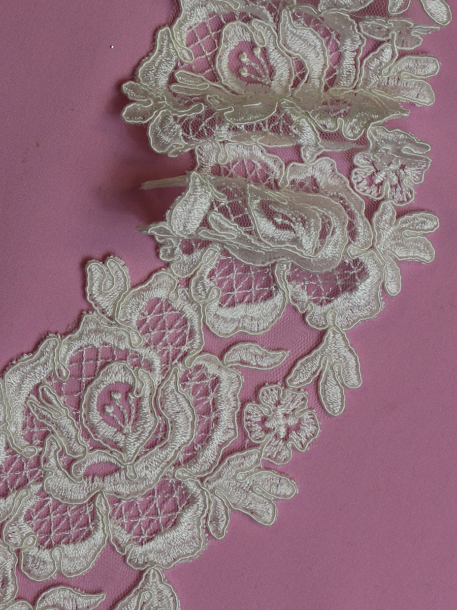 Bordure en dentelle ivoire cordée – Gerbera