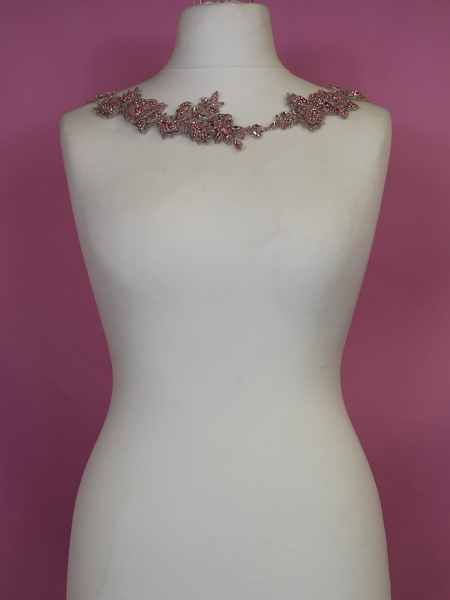 Broderie crystalisée (rose) - Gravity