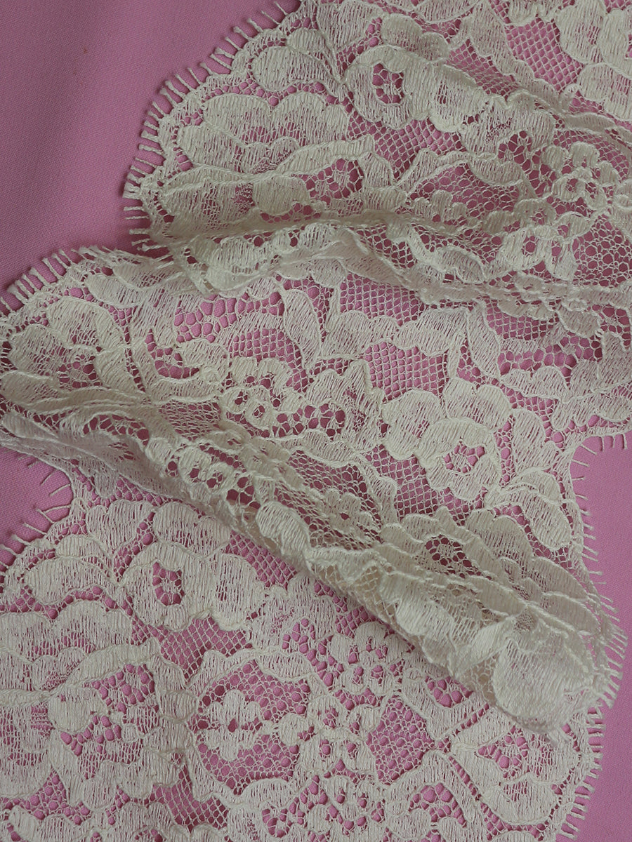 Bordure en Ivoire Chantilly- Ivanna