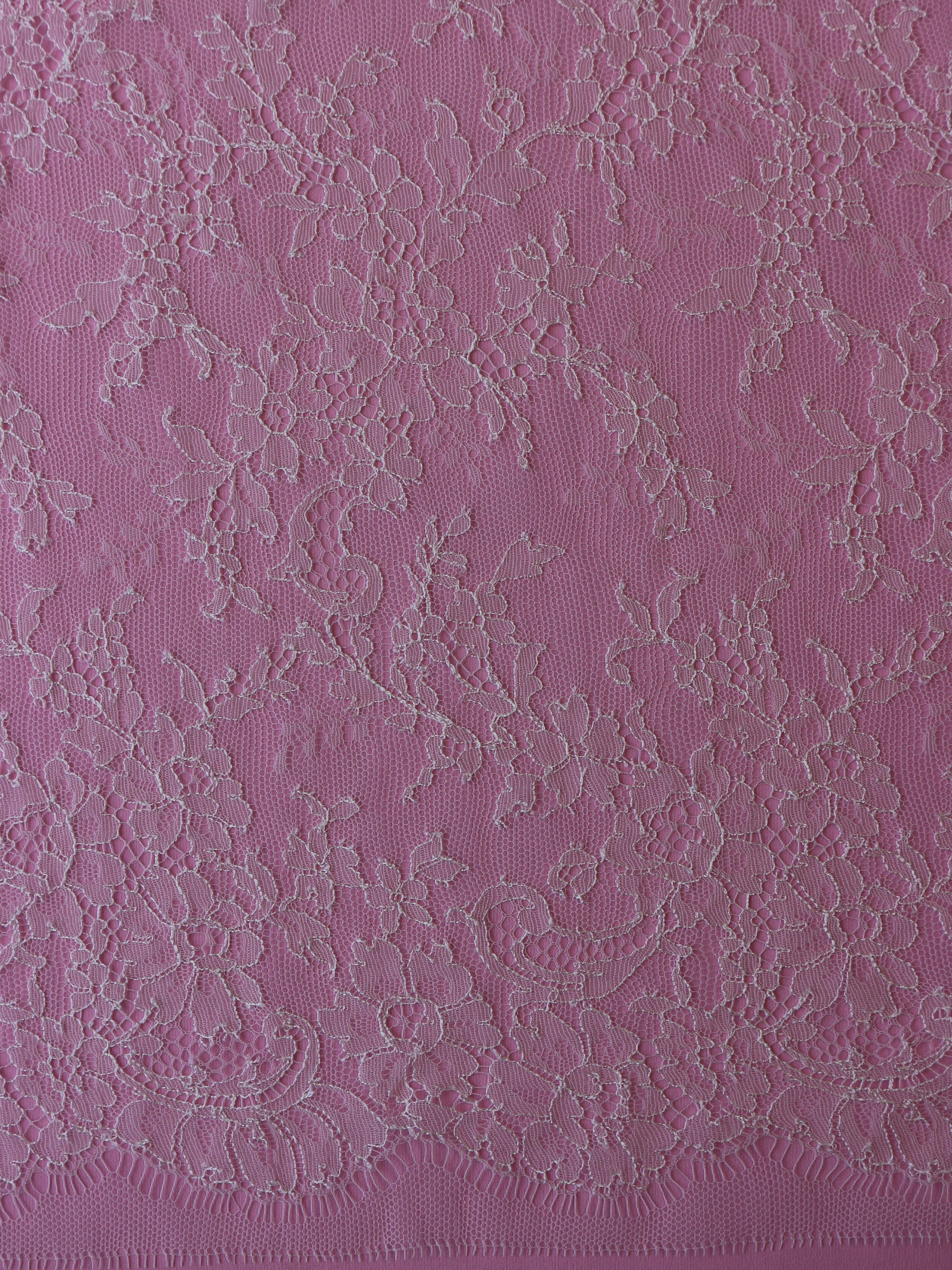 Dentelle Chantilly ivoire - Diallo