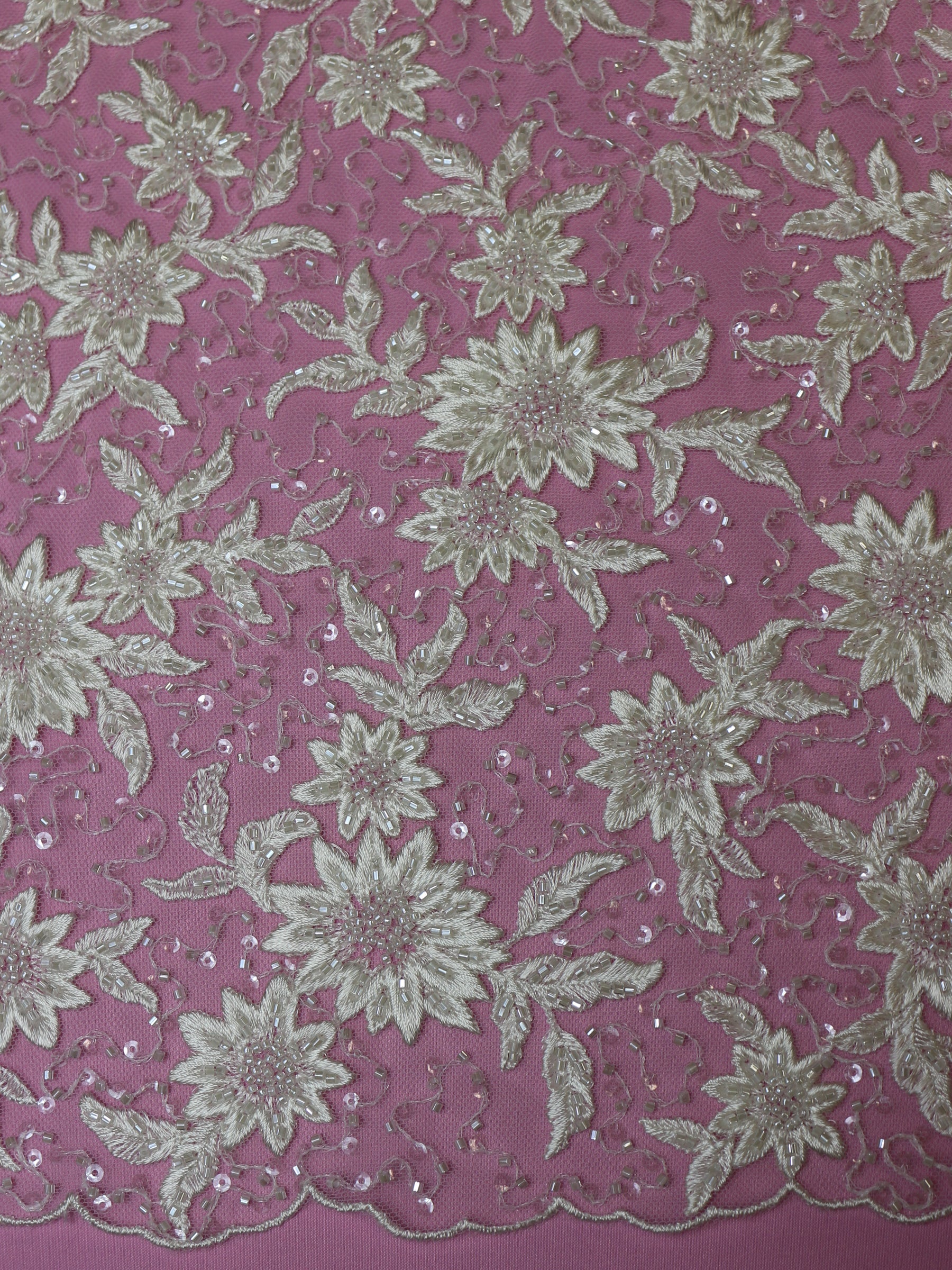 Dentelle florale perlée ivoire - Irke