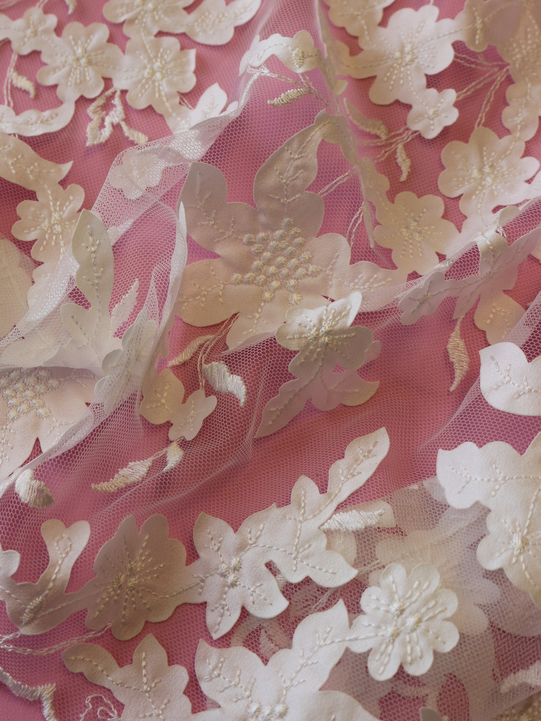 Dentelle laser ivoire - Nasrin