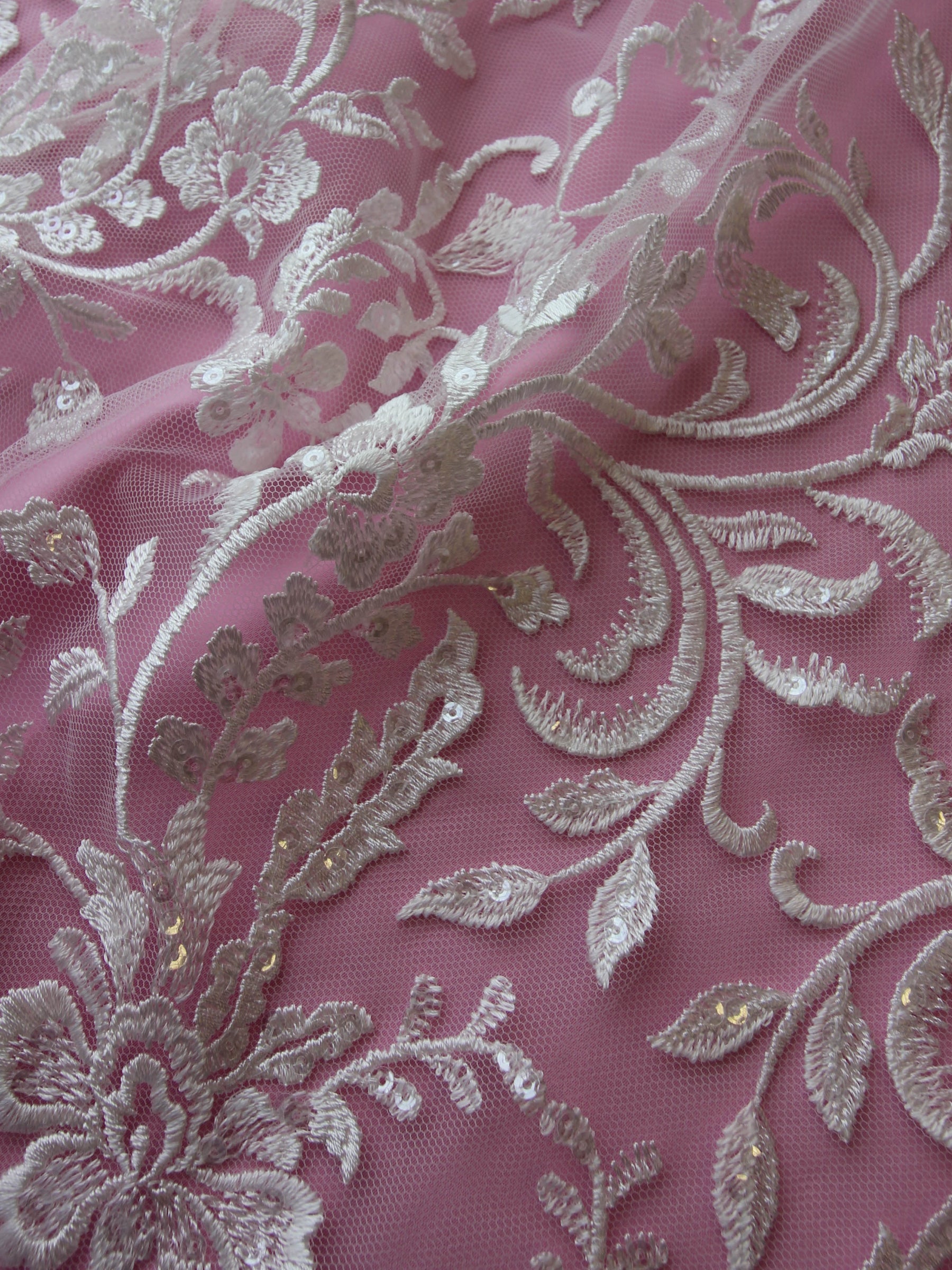 Dentelle Brodée Paillettes Ivoire - Gilma