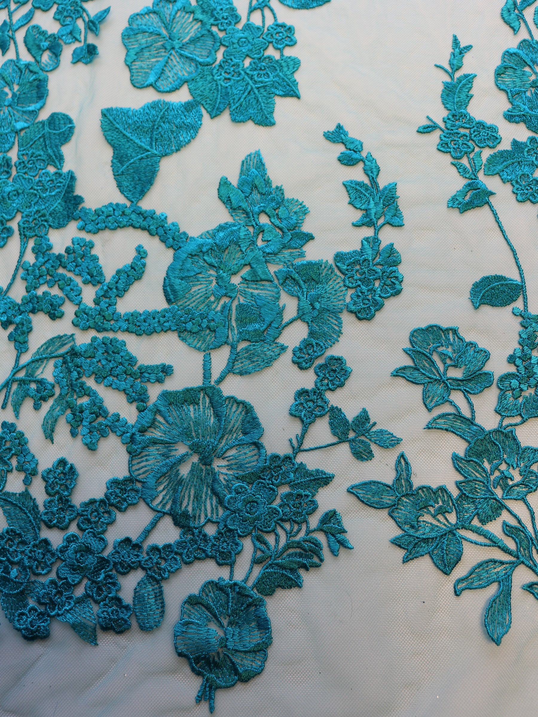 Dentelle Broderie Peacock - Garbo