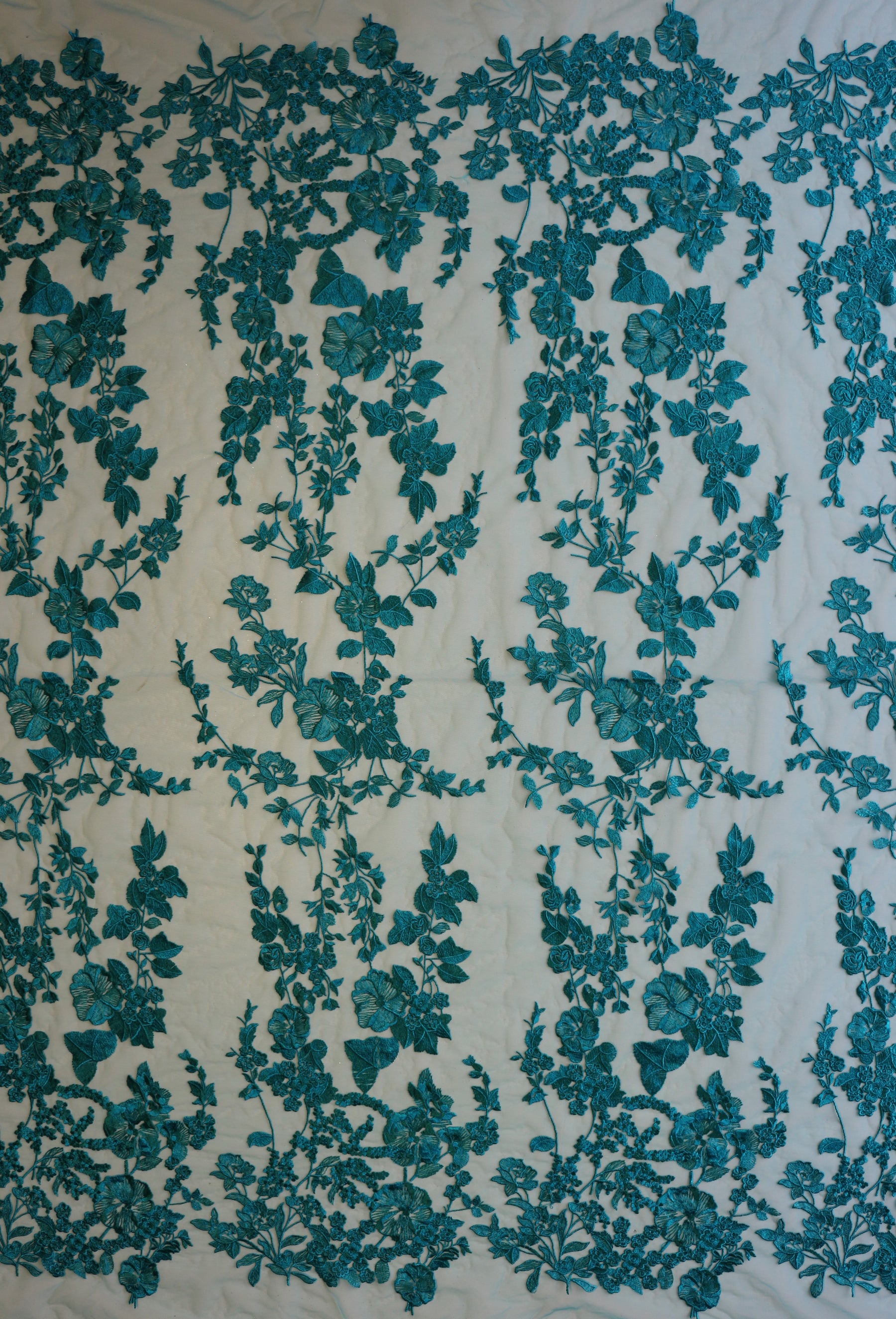 Dentelle Broderie Peacock - Garbo