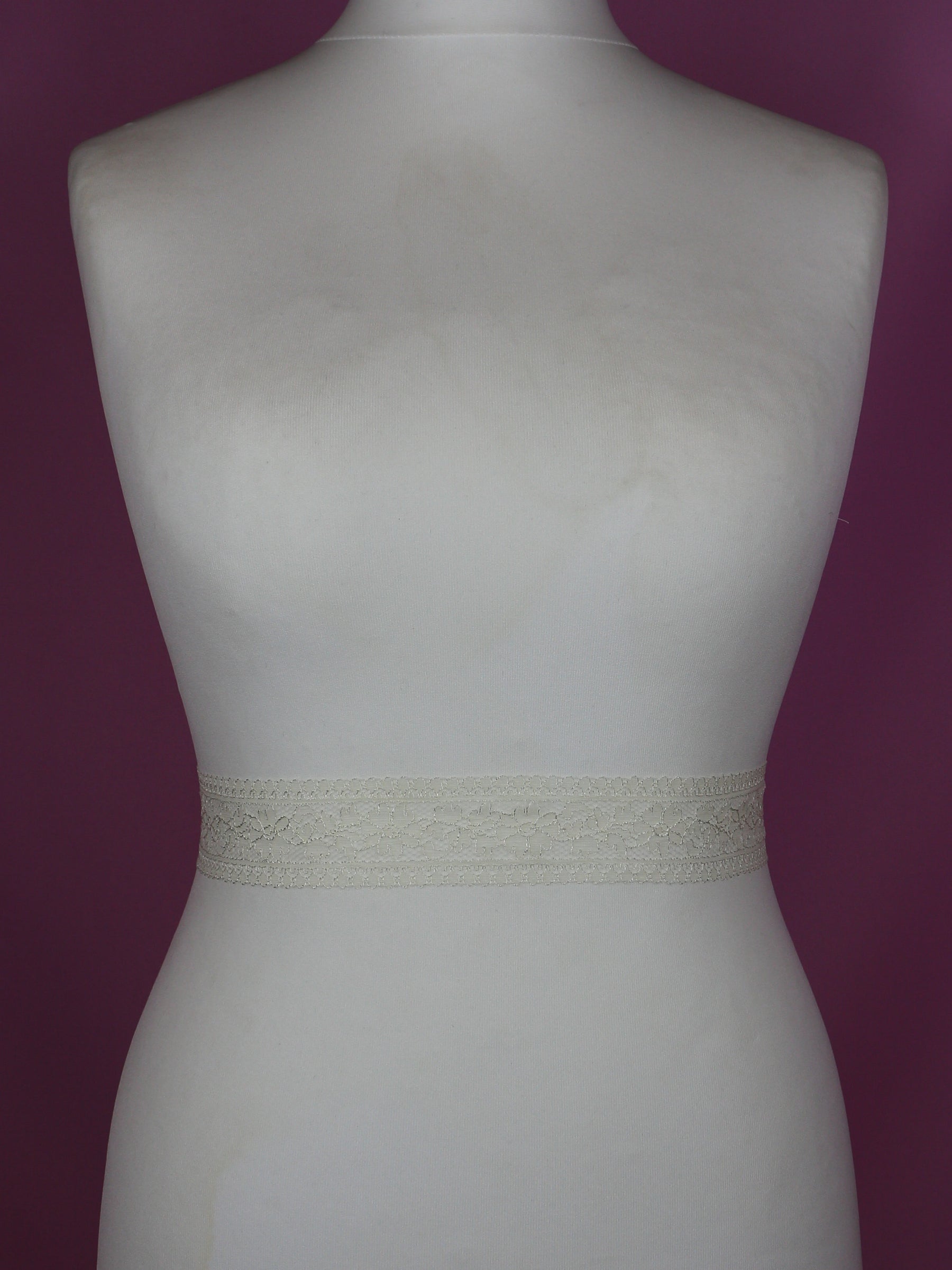 Bordure en dentelle Ivoire chantilly - Rosaria