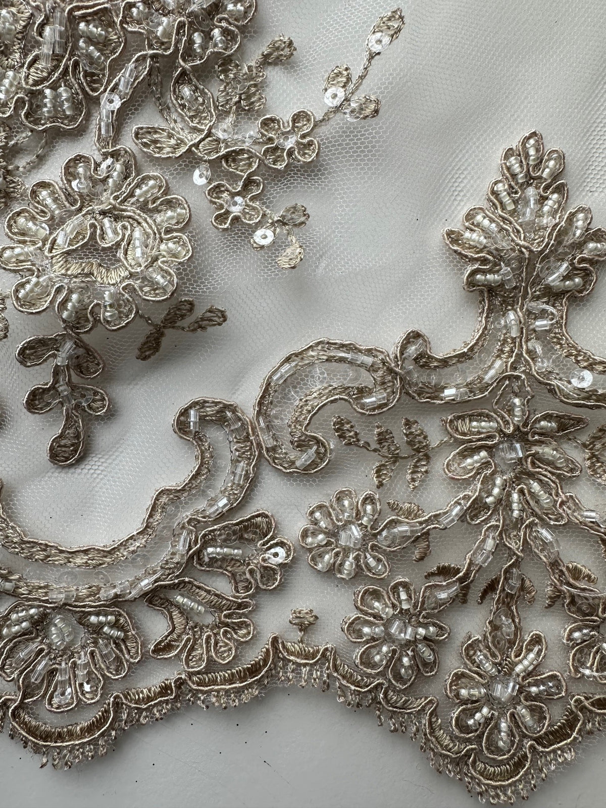 Dentelle beige - Sophia.