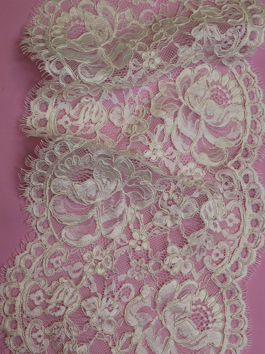 Bordure en Dentelle Ivoire - Stella