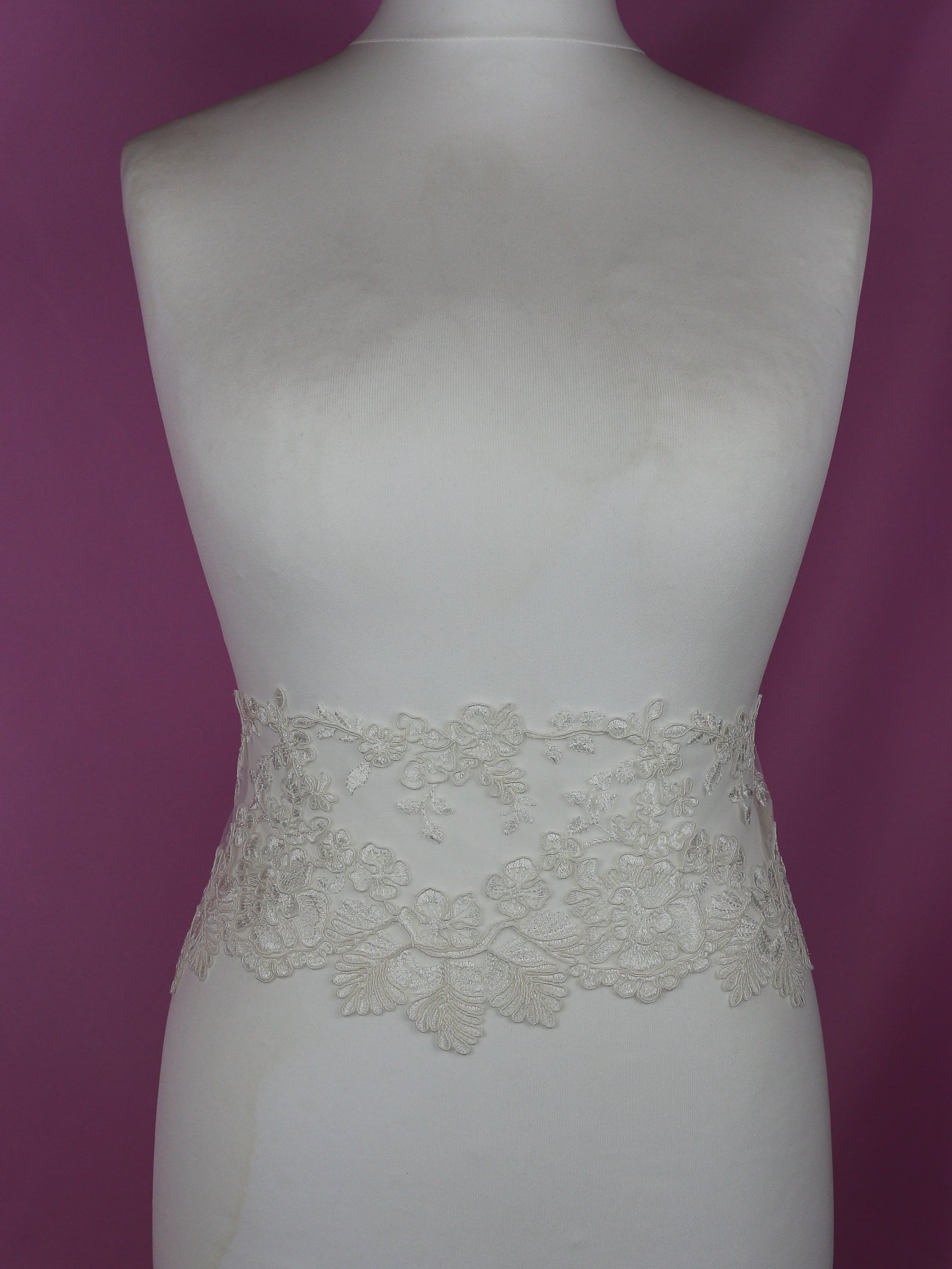 Bordure en dentelle ivoire cordée – Sweet Pea