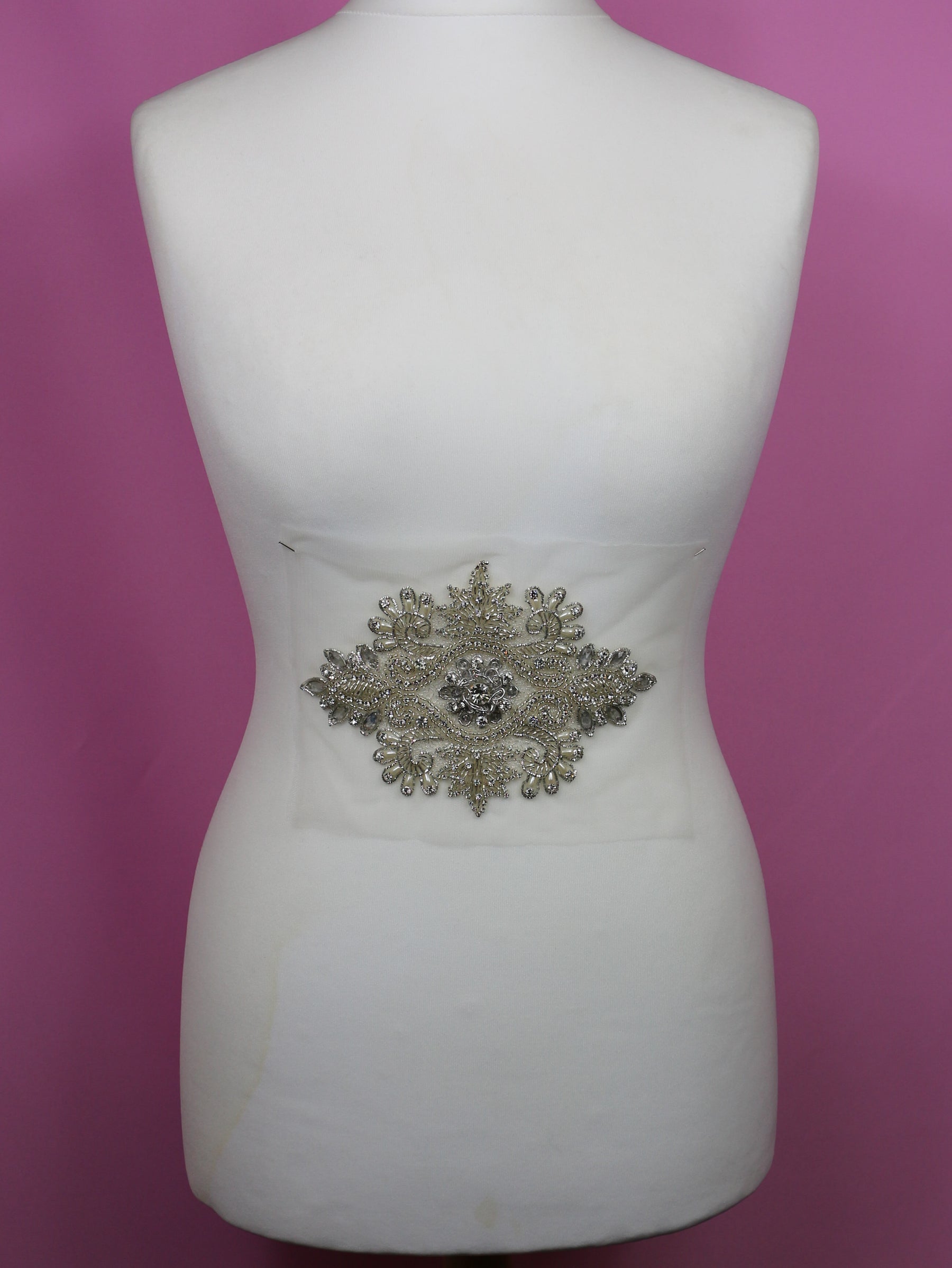 Applique en cristal brodée - Titan