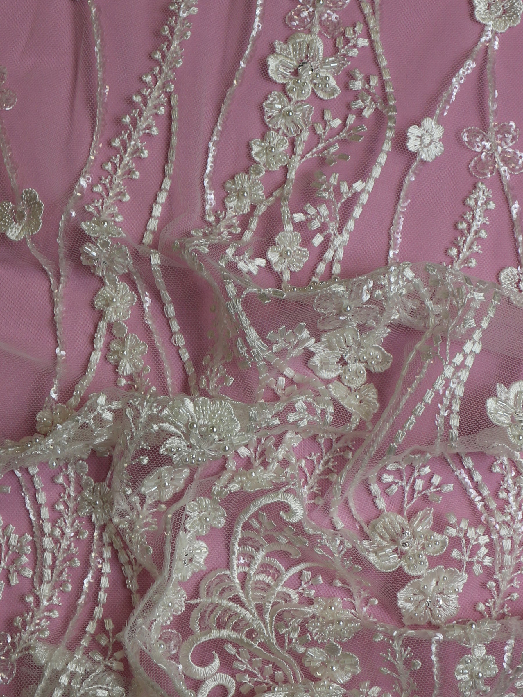 Dentelle Brodée Ivoire – Vera