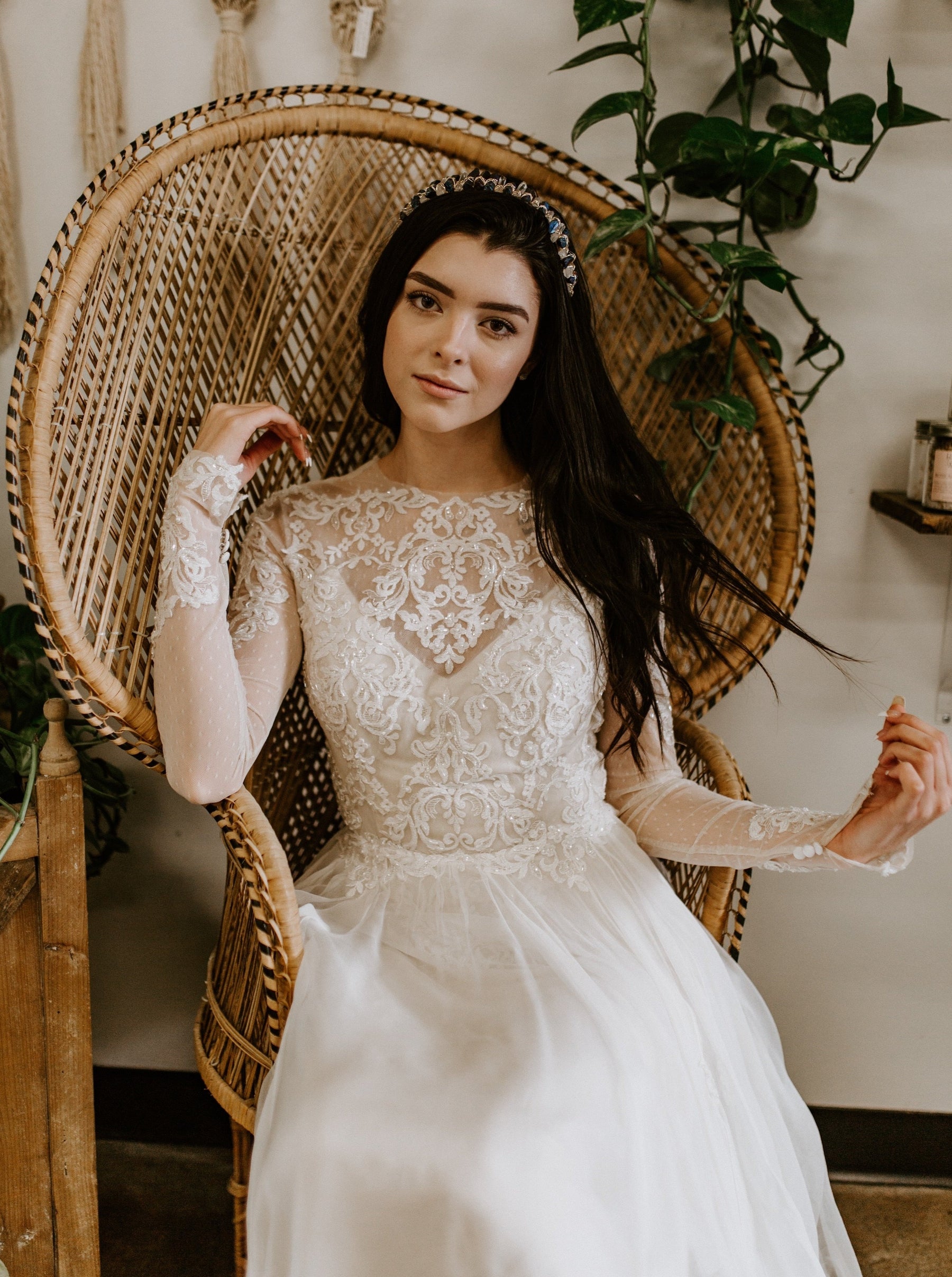 Dentelle Perlée Ivoire – Ava