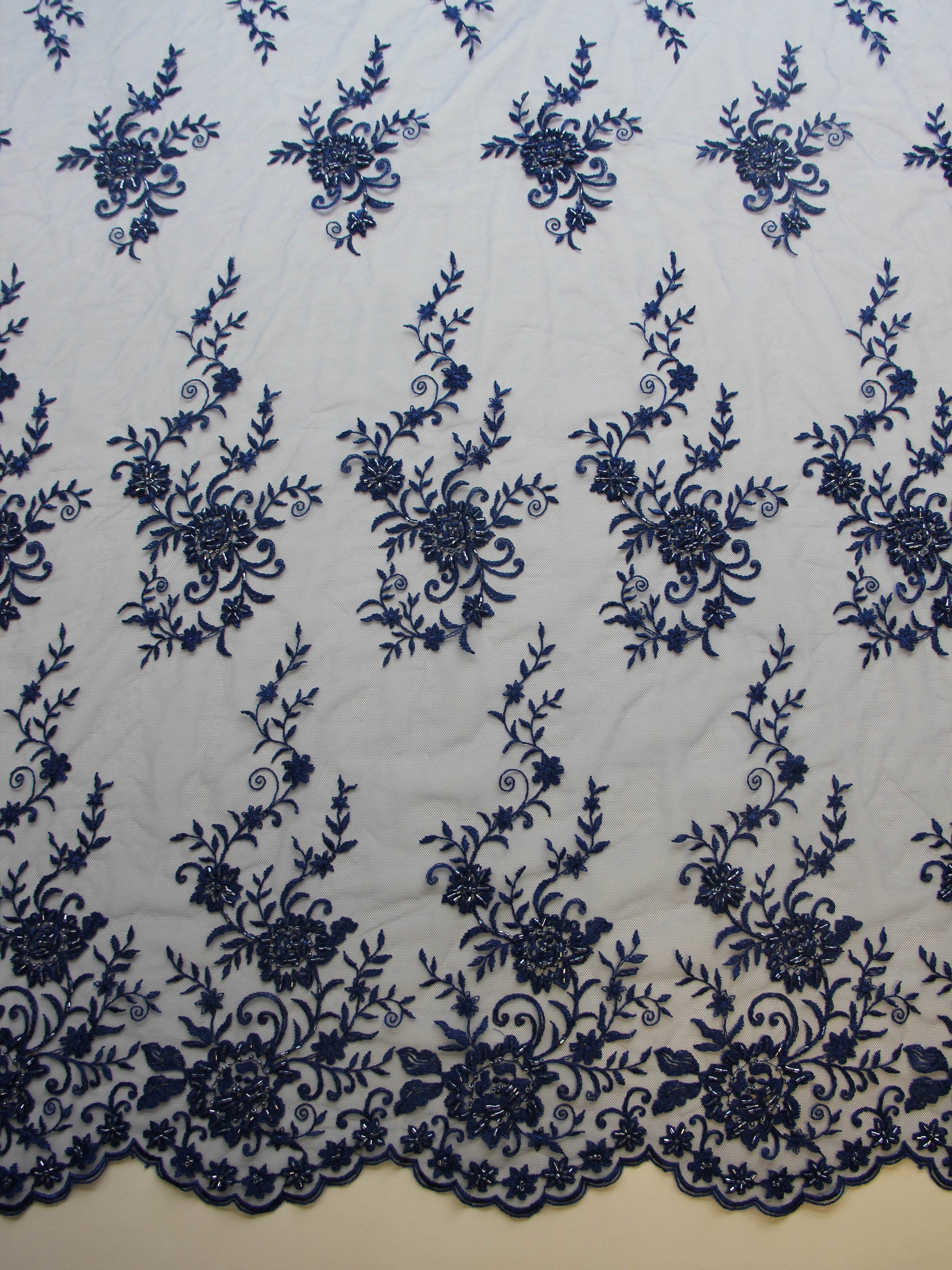 Dentelle de broderie perlée bleu royal - Halo