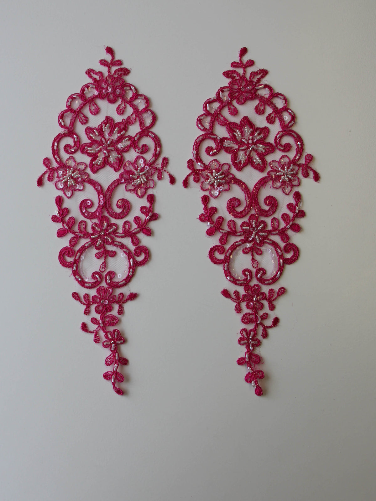 Appliques en dentelle rose bonbon – Alexandra.