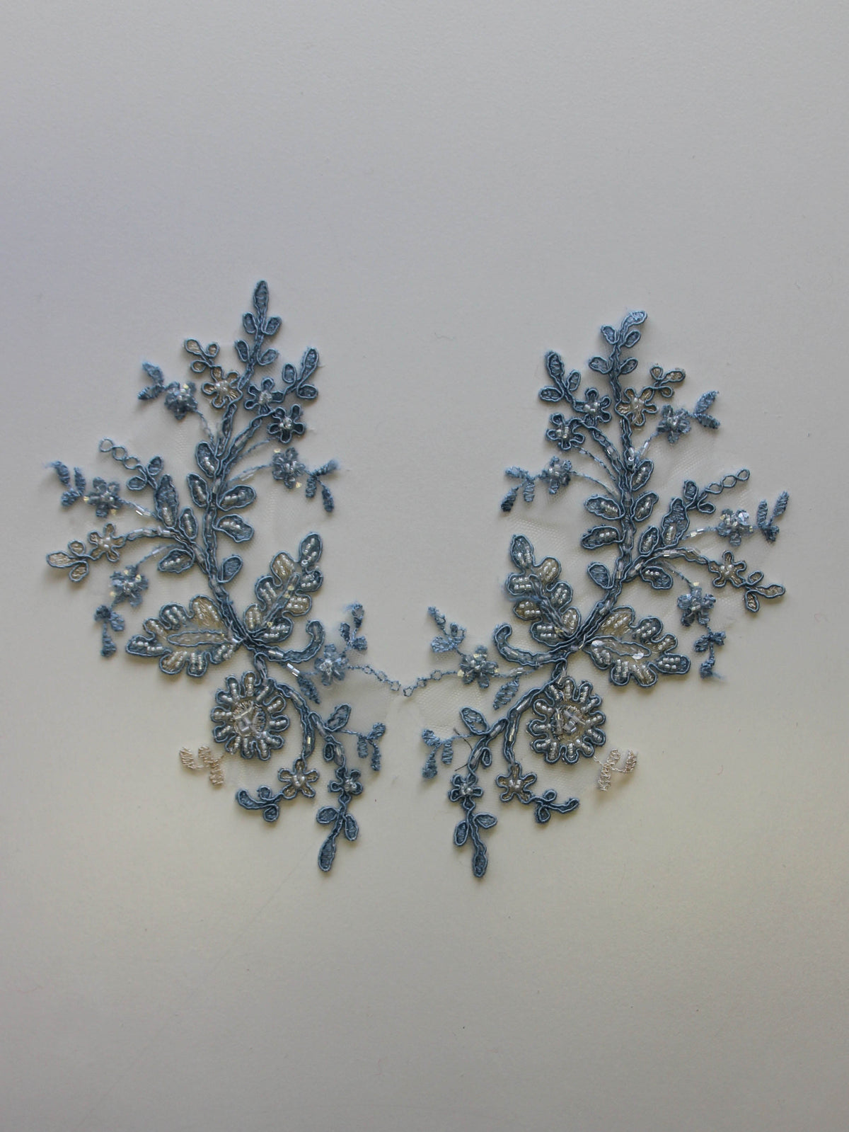 Appliques en dentelle bleu chine – Jessica.