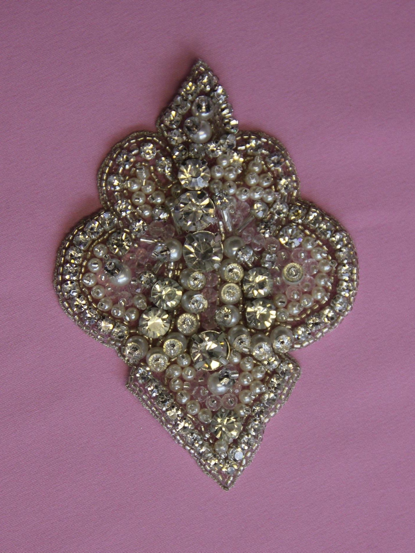 Applique en cristal brodée – Allium