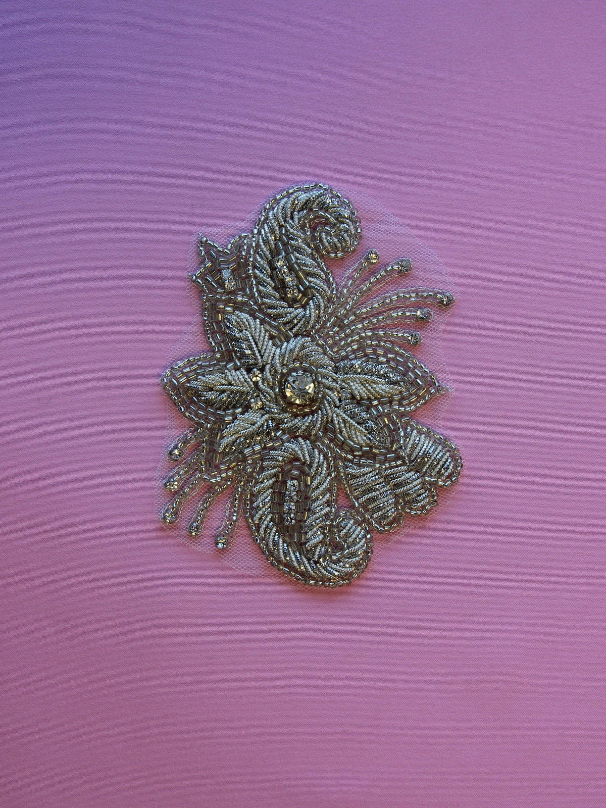 Applique en cristal brodée – Virgil