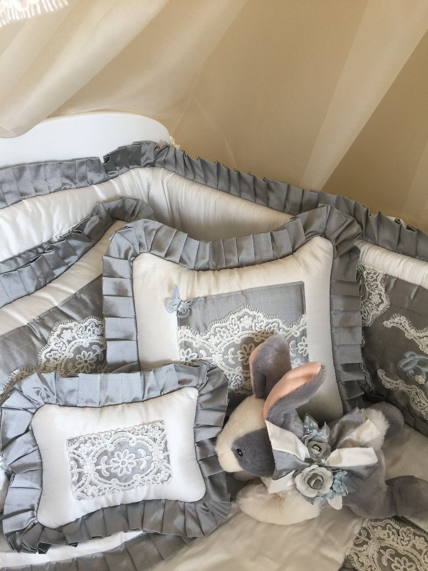 Bordure en dentelle ivoire cordée – Agapanthus