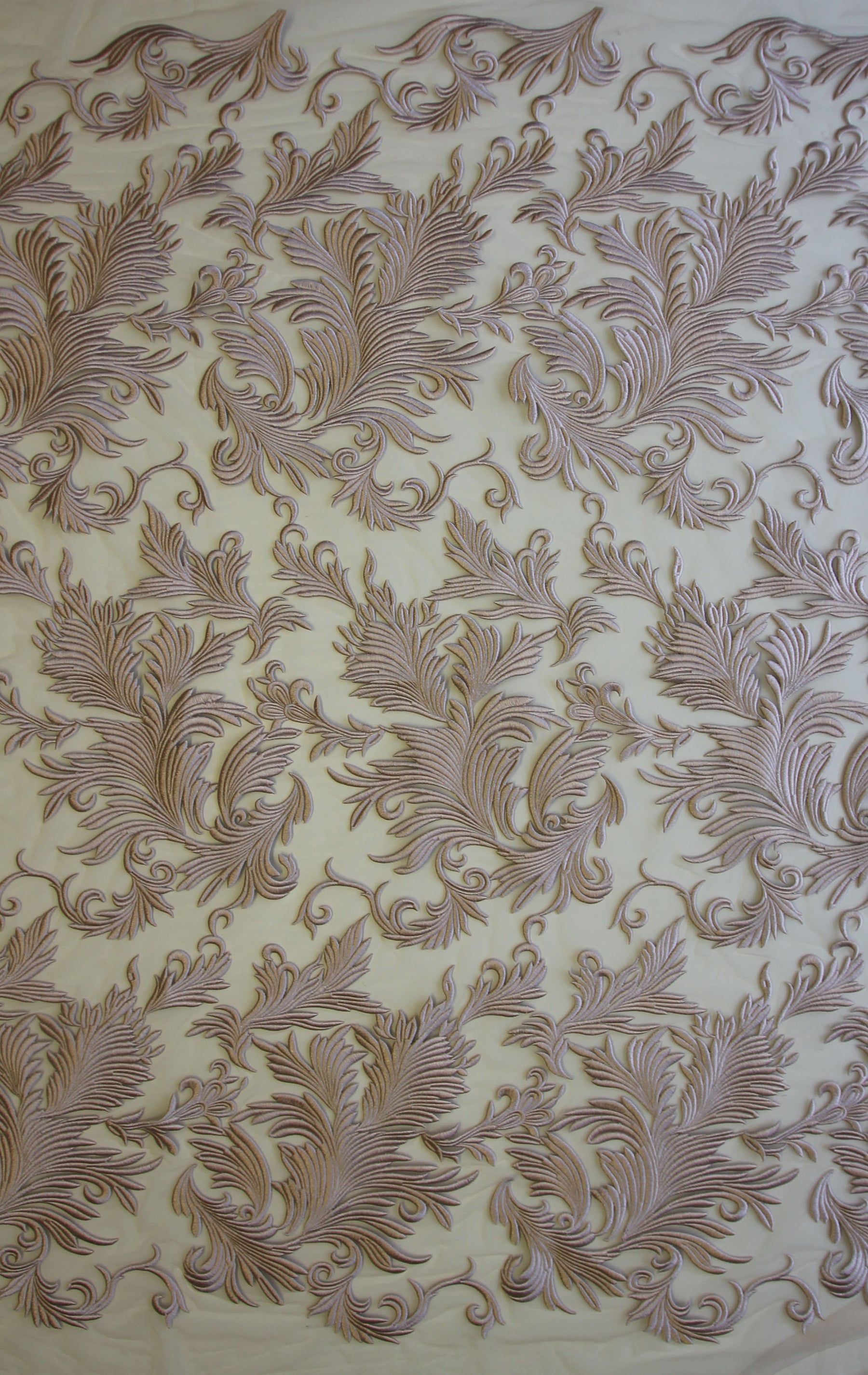 Dentelle Brodée Rose - Automne
