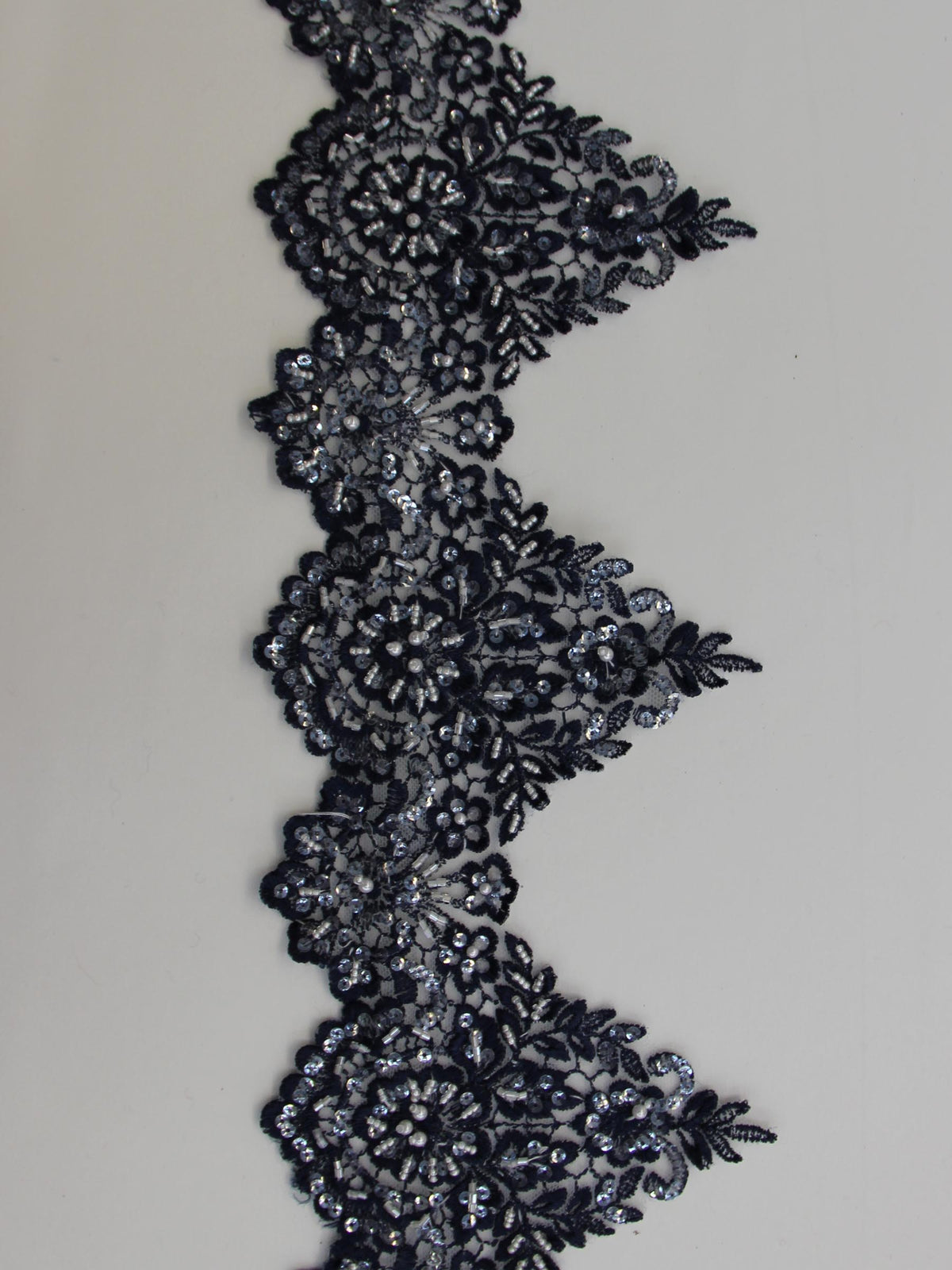 Bordure en dentelle bleu francais - Hazel.