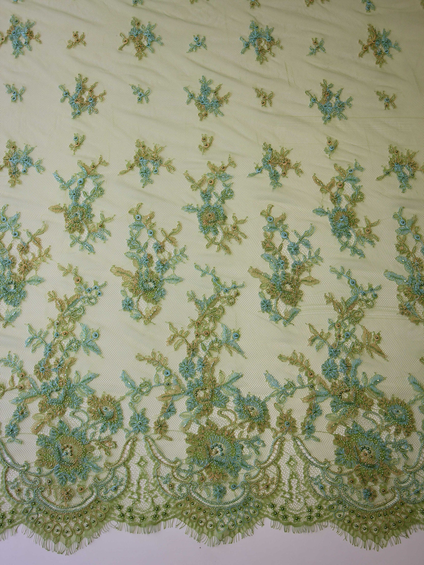 Dentelle Perlée et Cordonnée Verte - Cadence