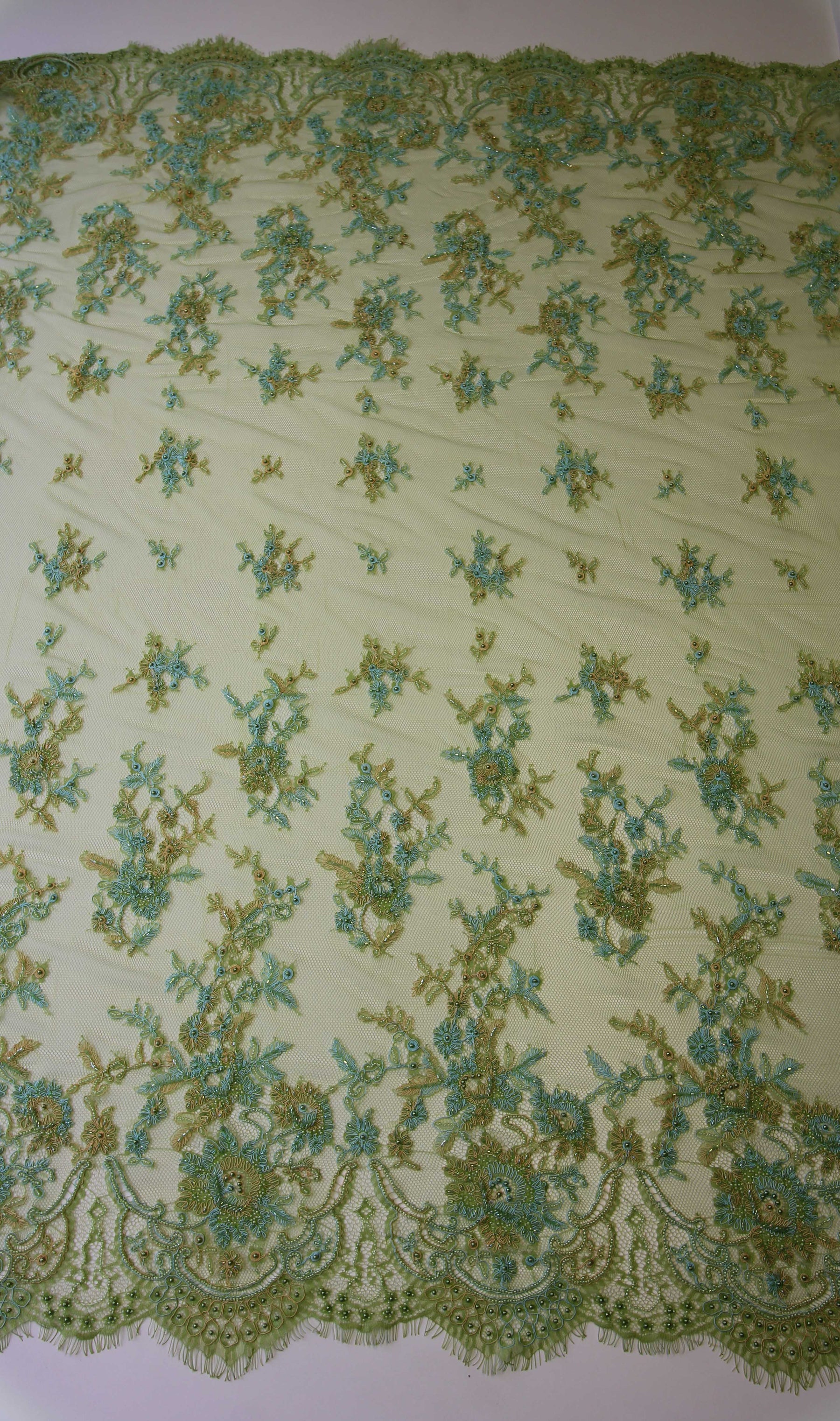 Dentelle Perlée et Cordonnée Verte - Cadence