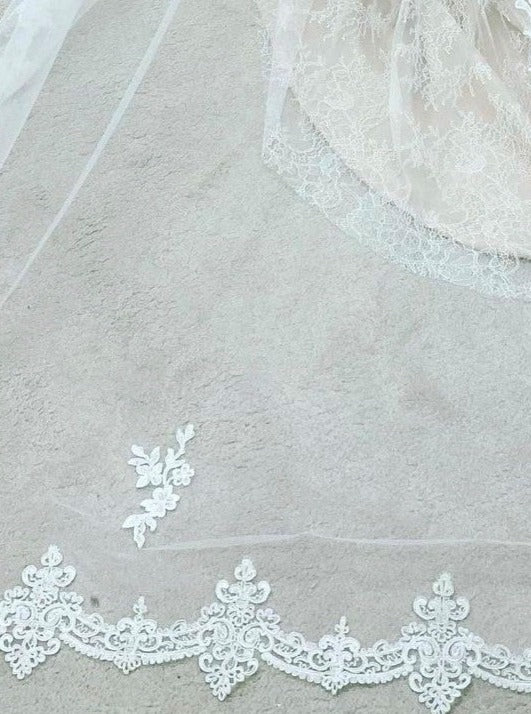 Bordure en dentelle ivoire cordée – Hydrangea