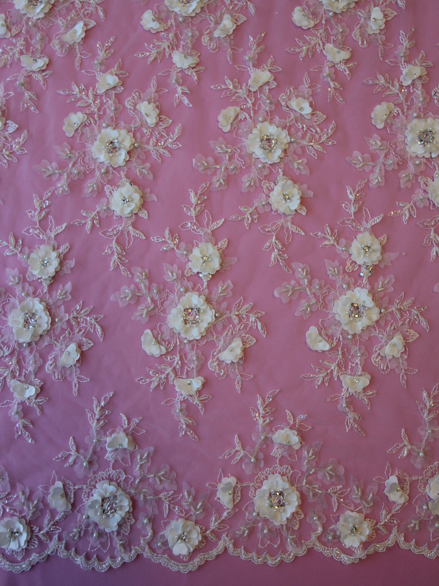 Dentelle Fleur Perlée Ivoire – Jacqueline