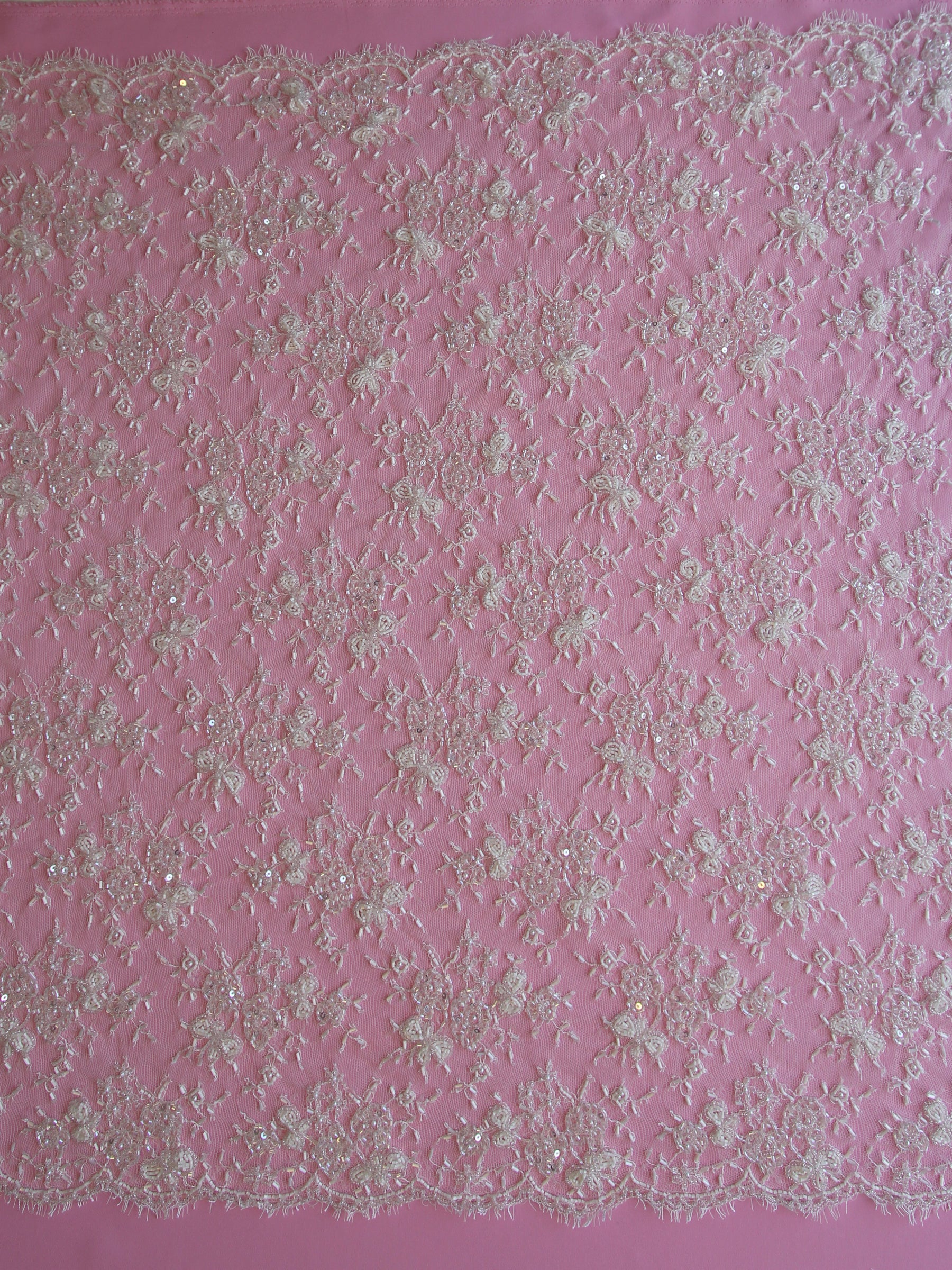 Dentelle Chantilly Perlée Ivoire - Meryl
