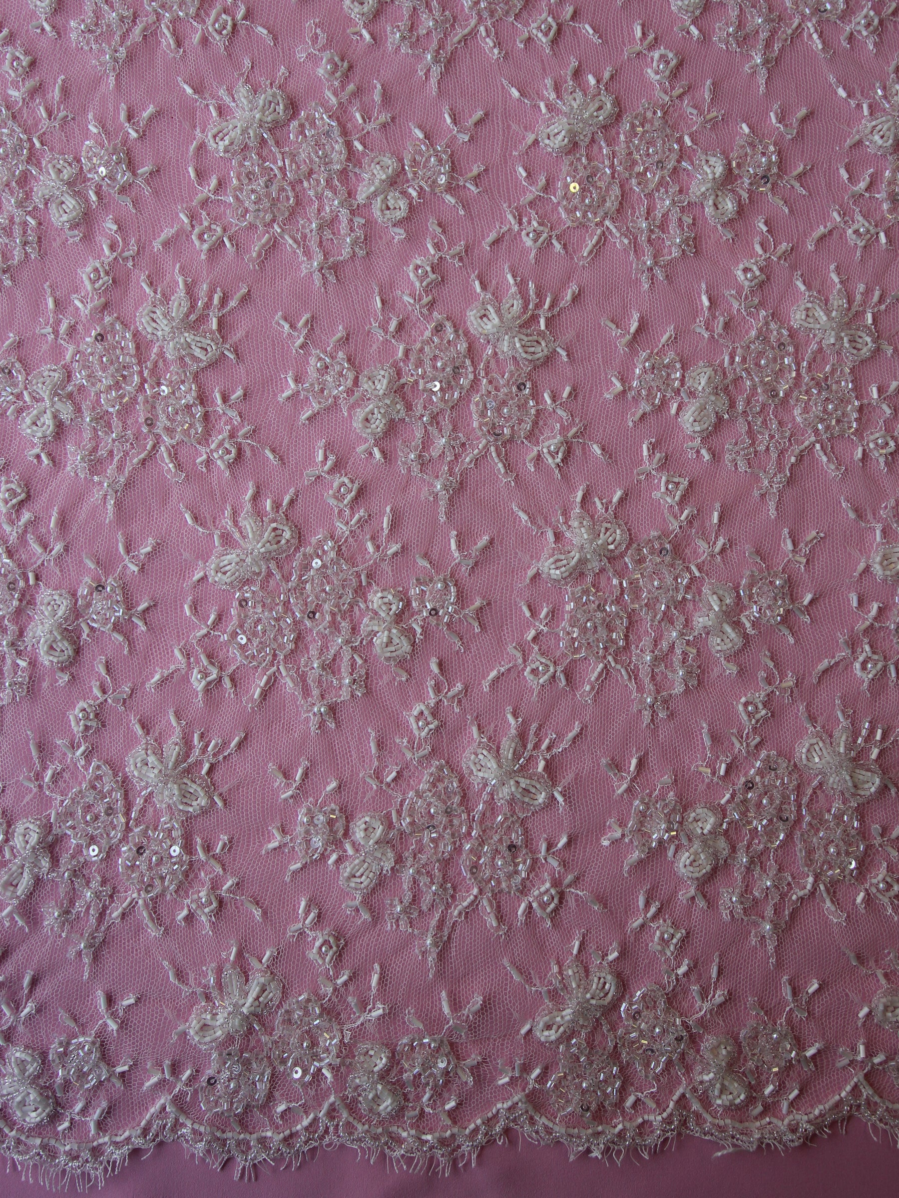 Dentelle Chantilly Perlée Ivoire - Meryl