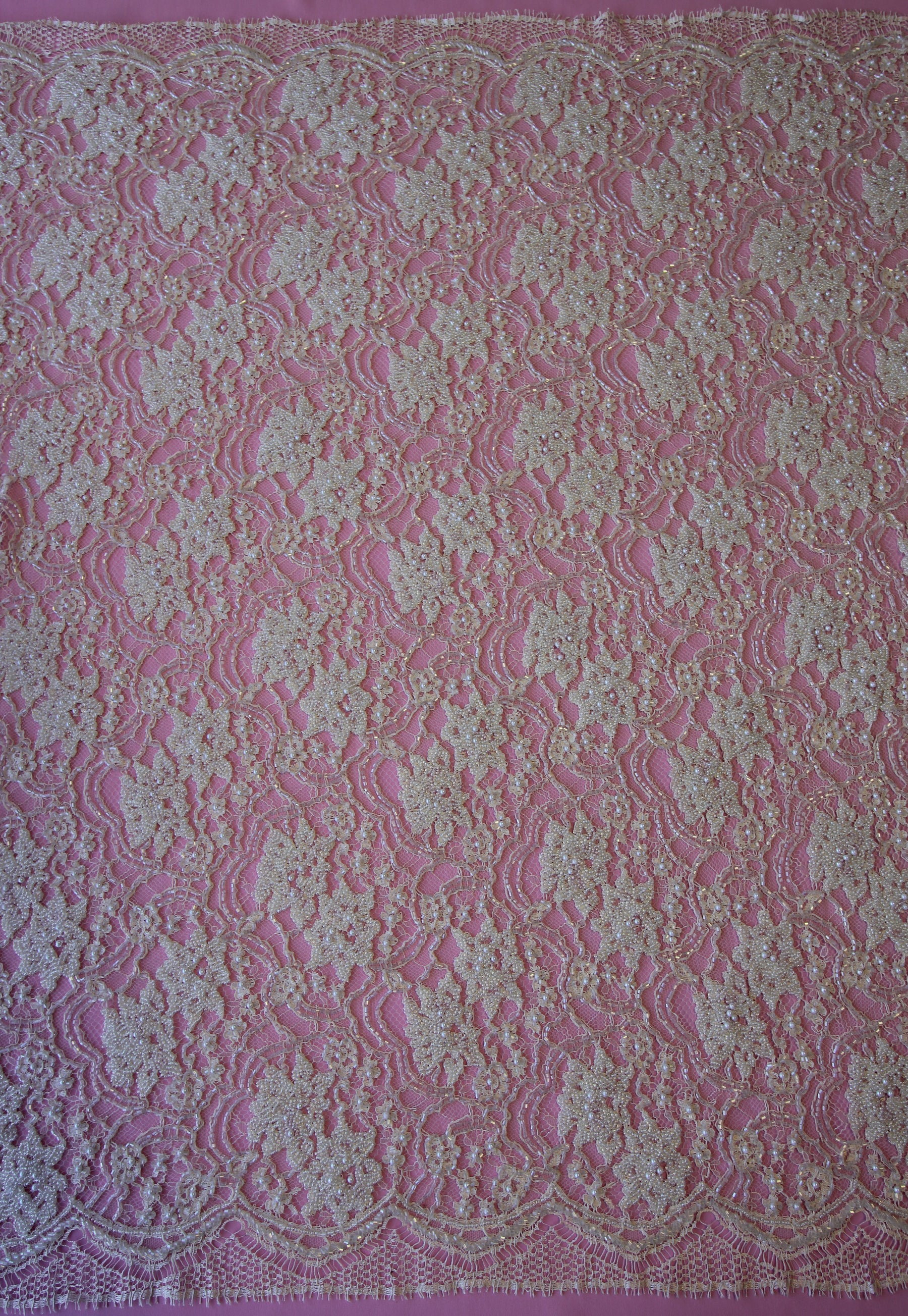Dentelle Chantilly Perlée Ivoire - Ophélie