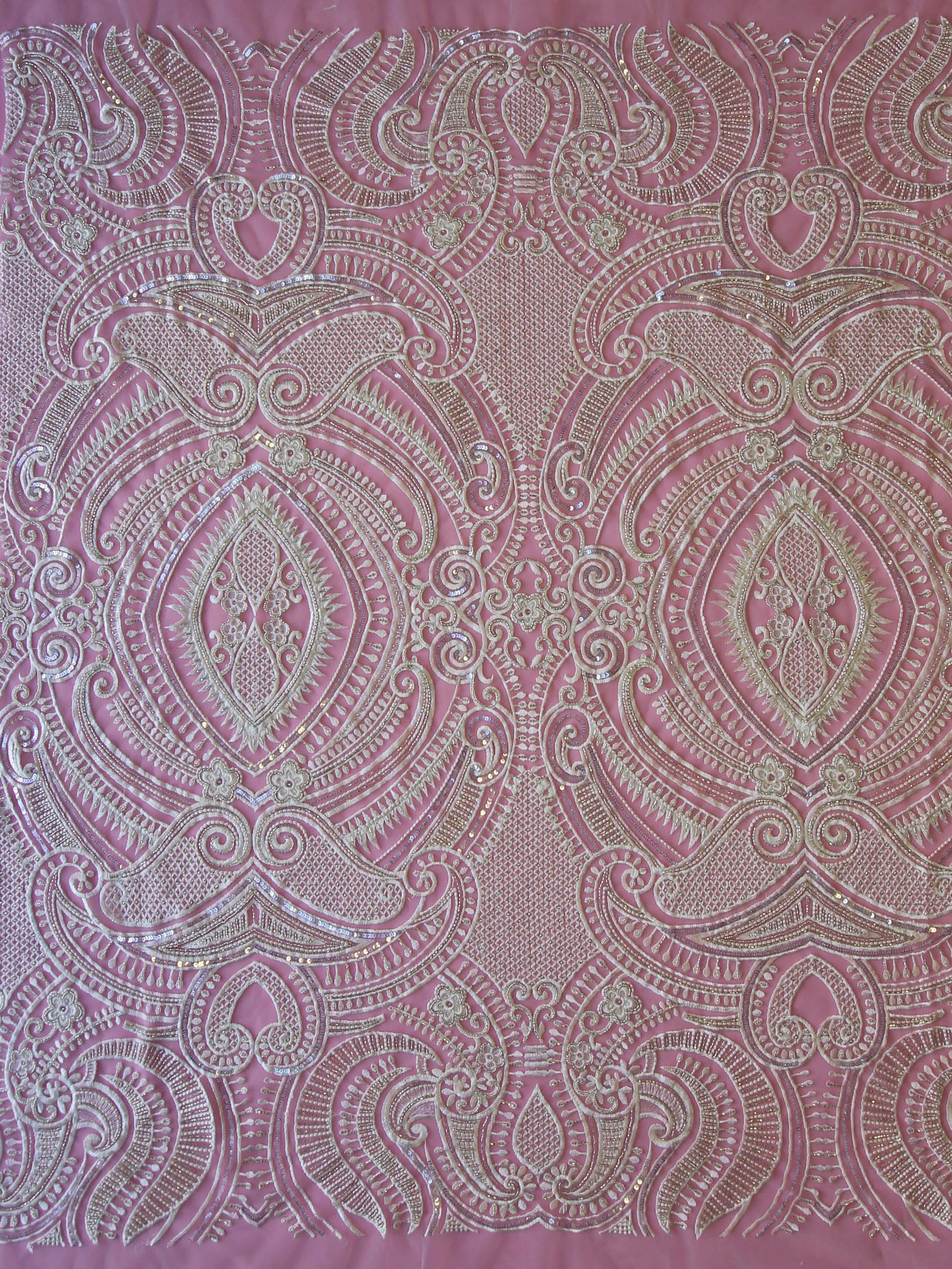 Dentelle perlée à la main ivoire - Prairie