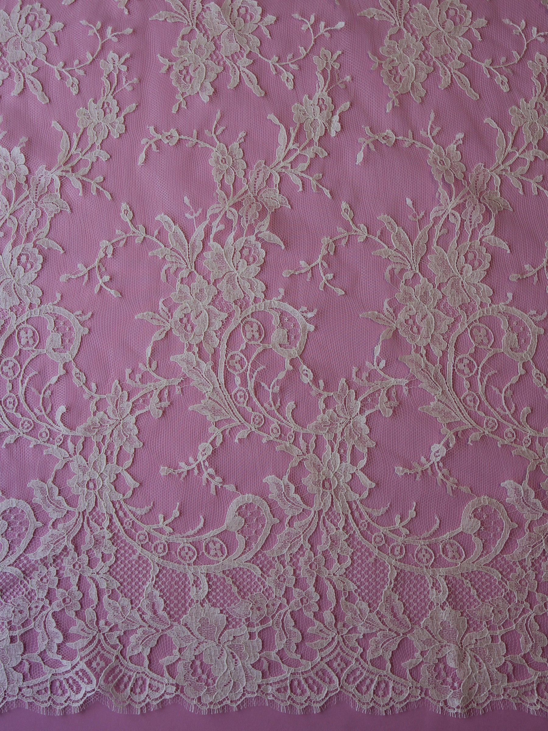 Dentelle Chantilly Ivoire - Kate