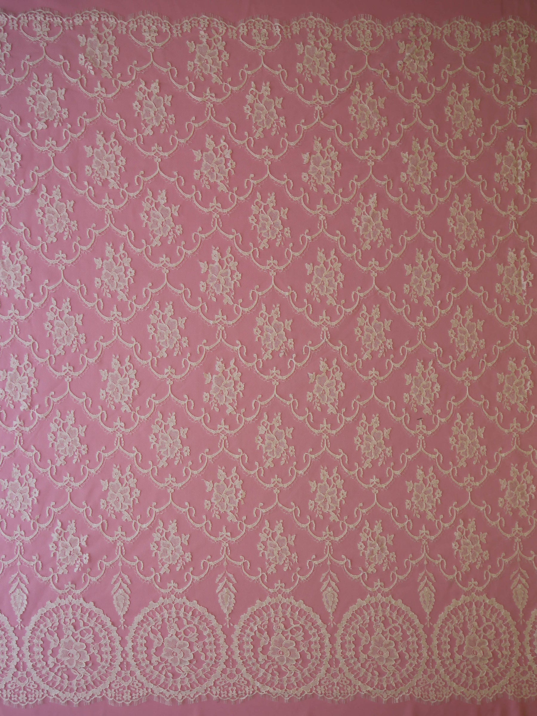 Dentelle Chantilly Ivoire - Rhona