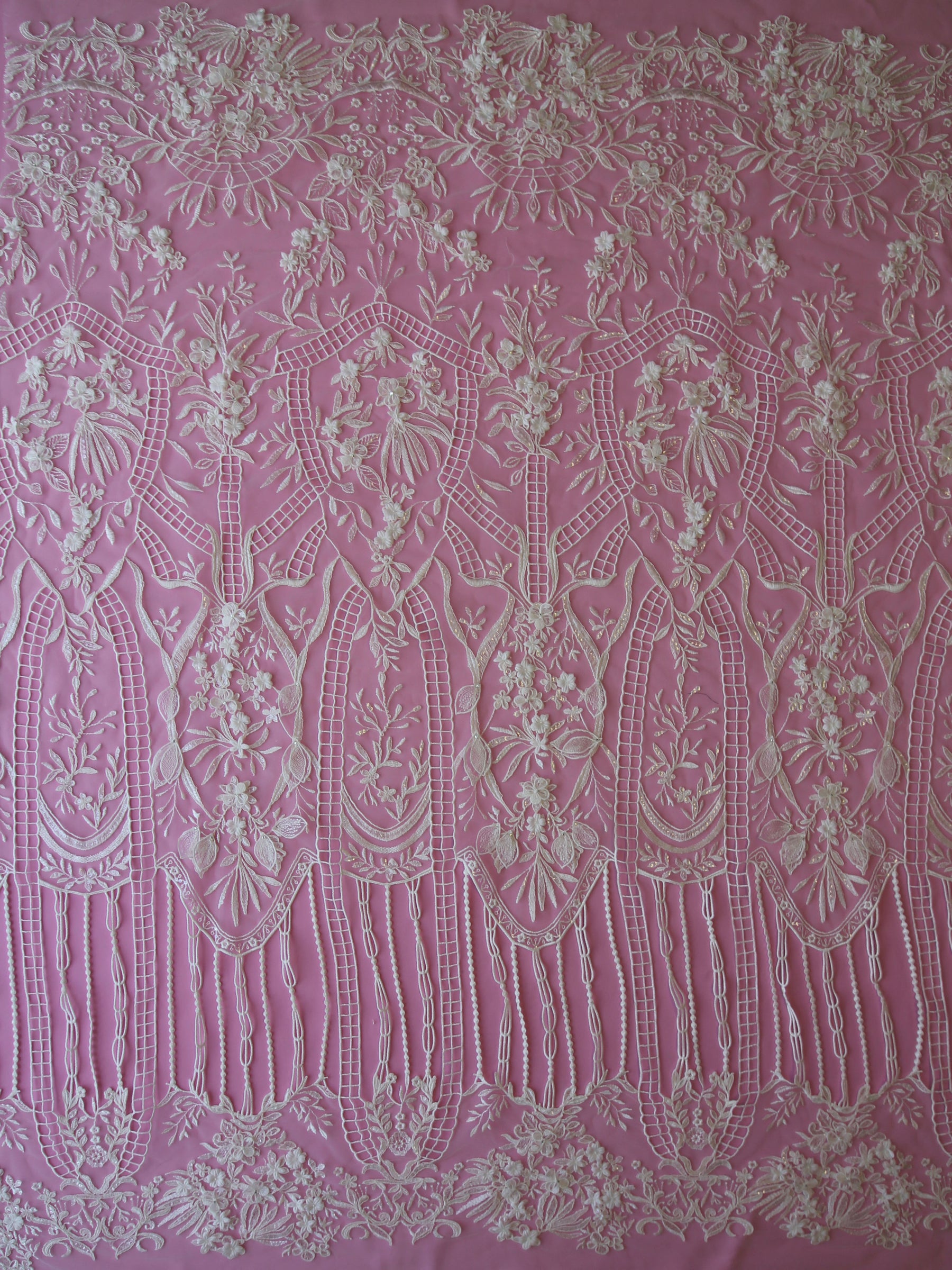 Dentelle Ivoire – Carlotta