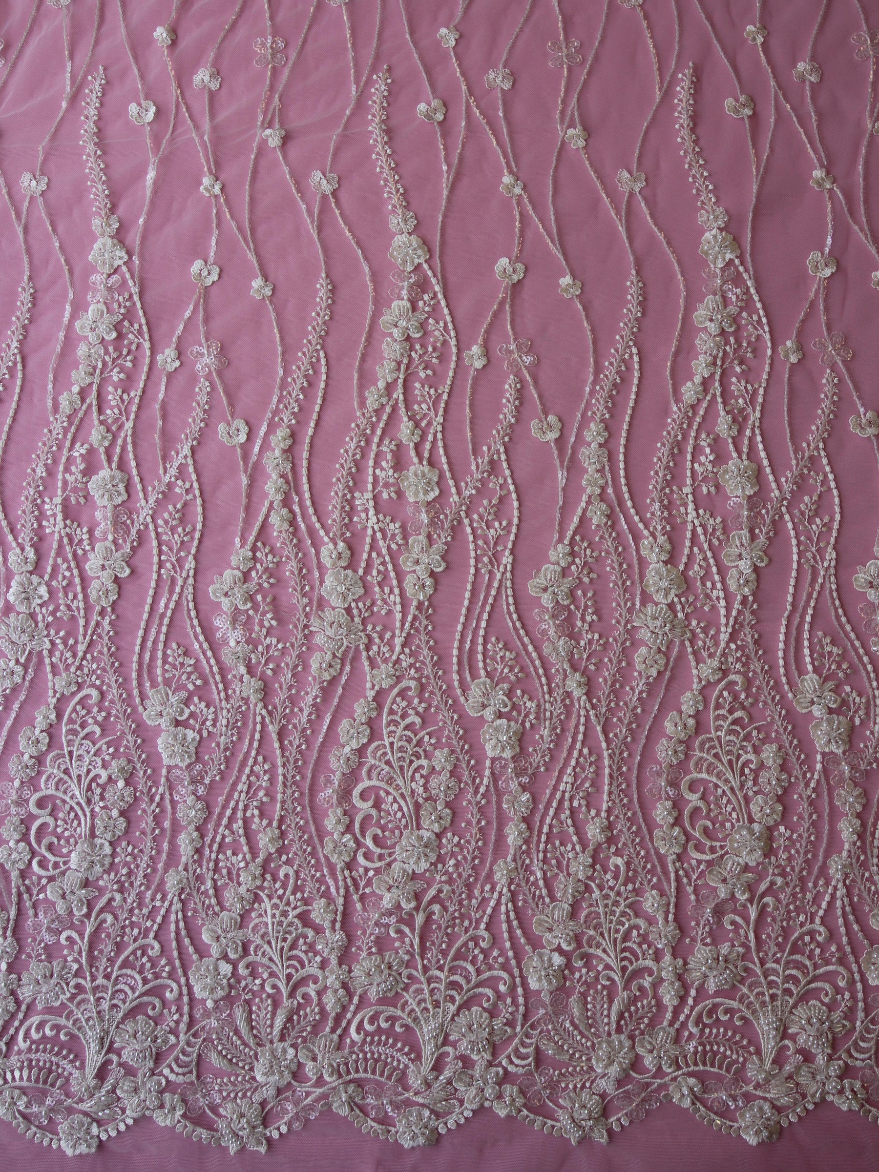 Dentelle Brodée Ivoire – Vera